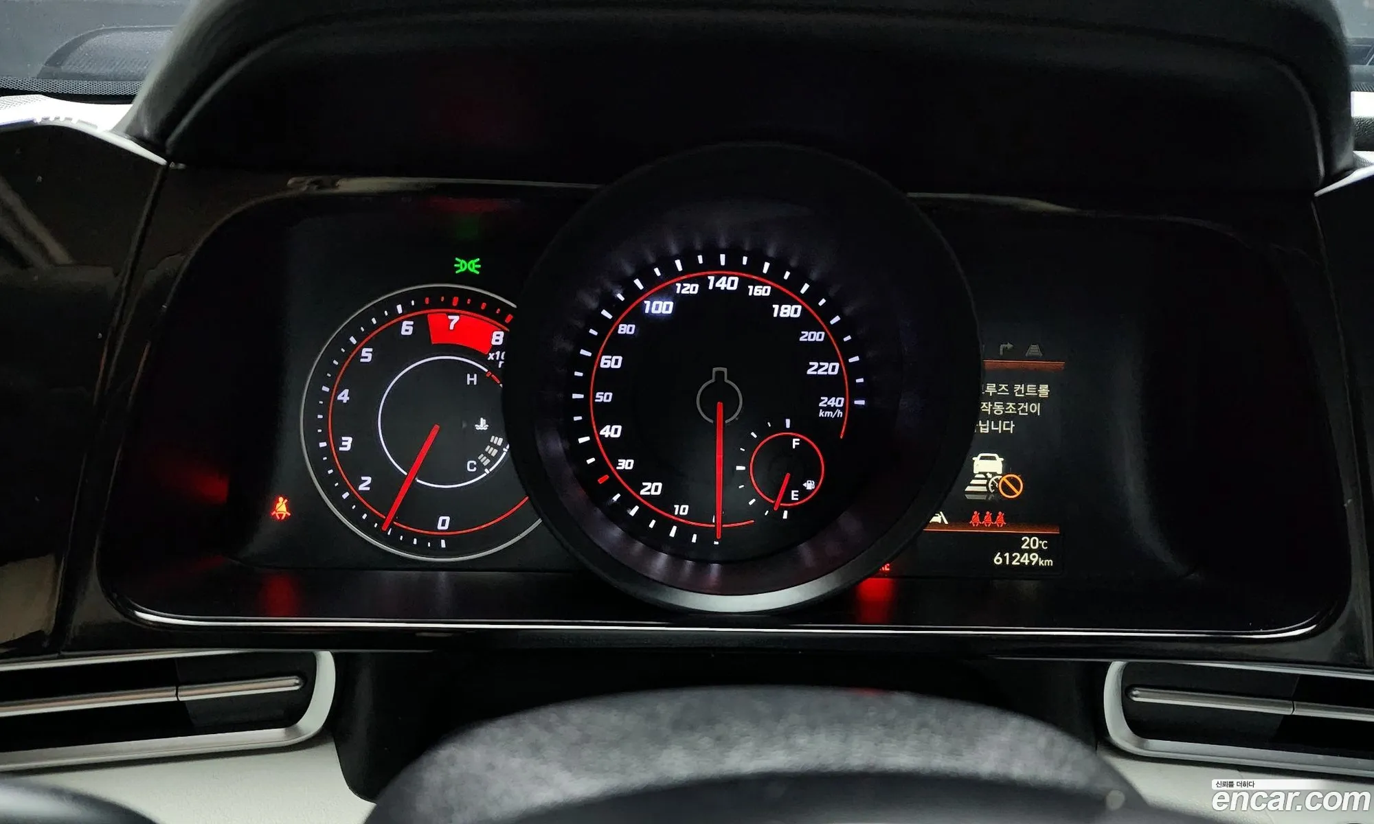 Hyundai Elantra 2020 — 16