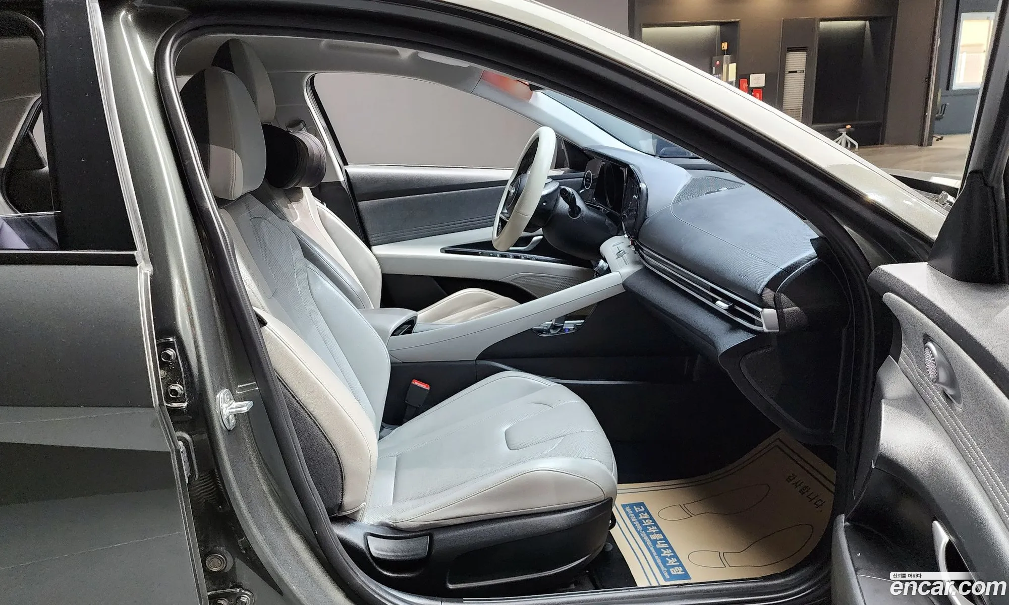 Hyundai Elantra 2020 — 19