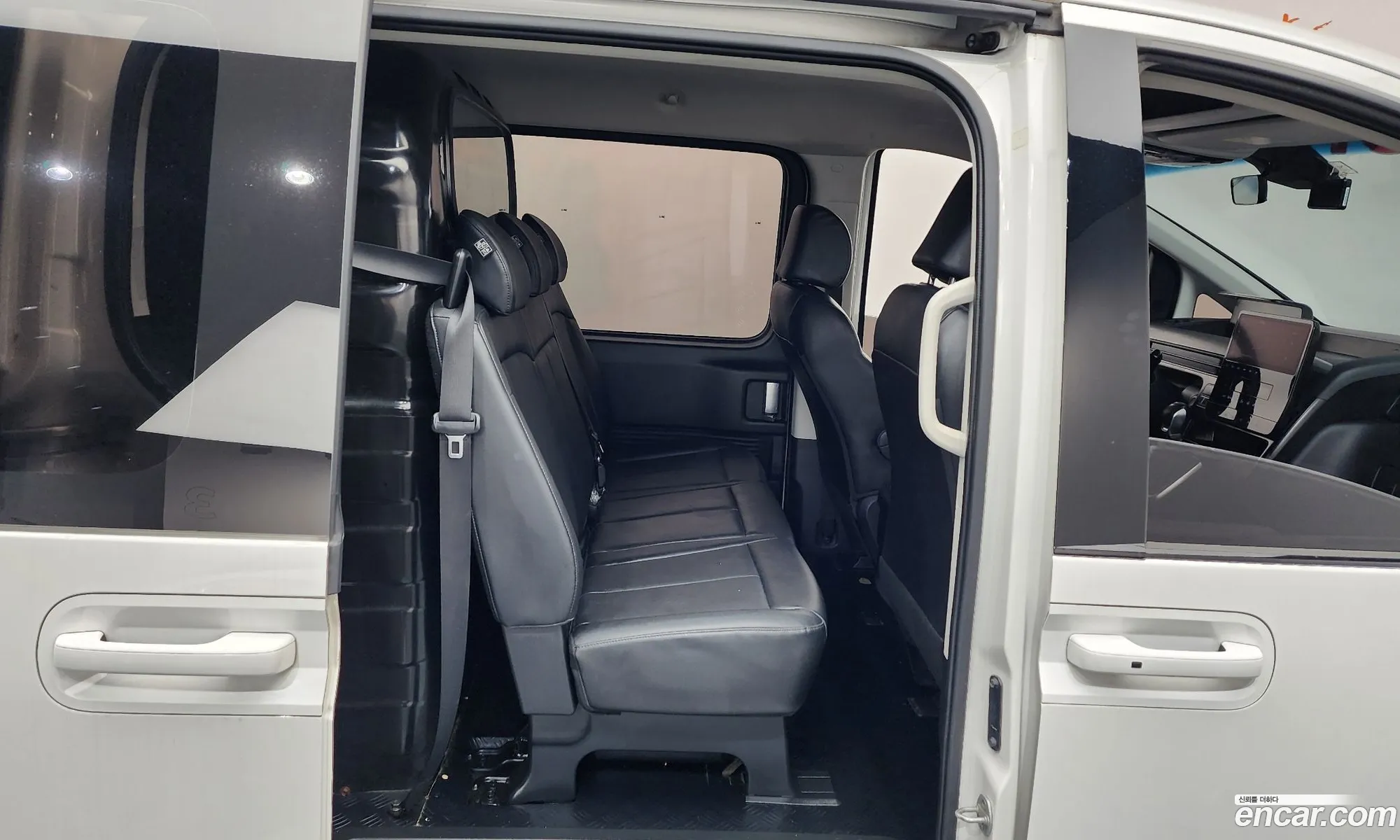 Hyundai Staria 2022 — 2