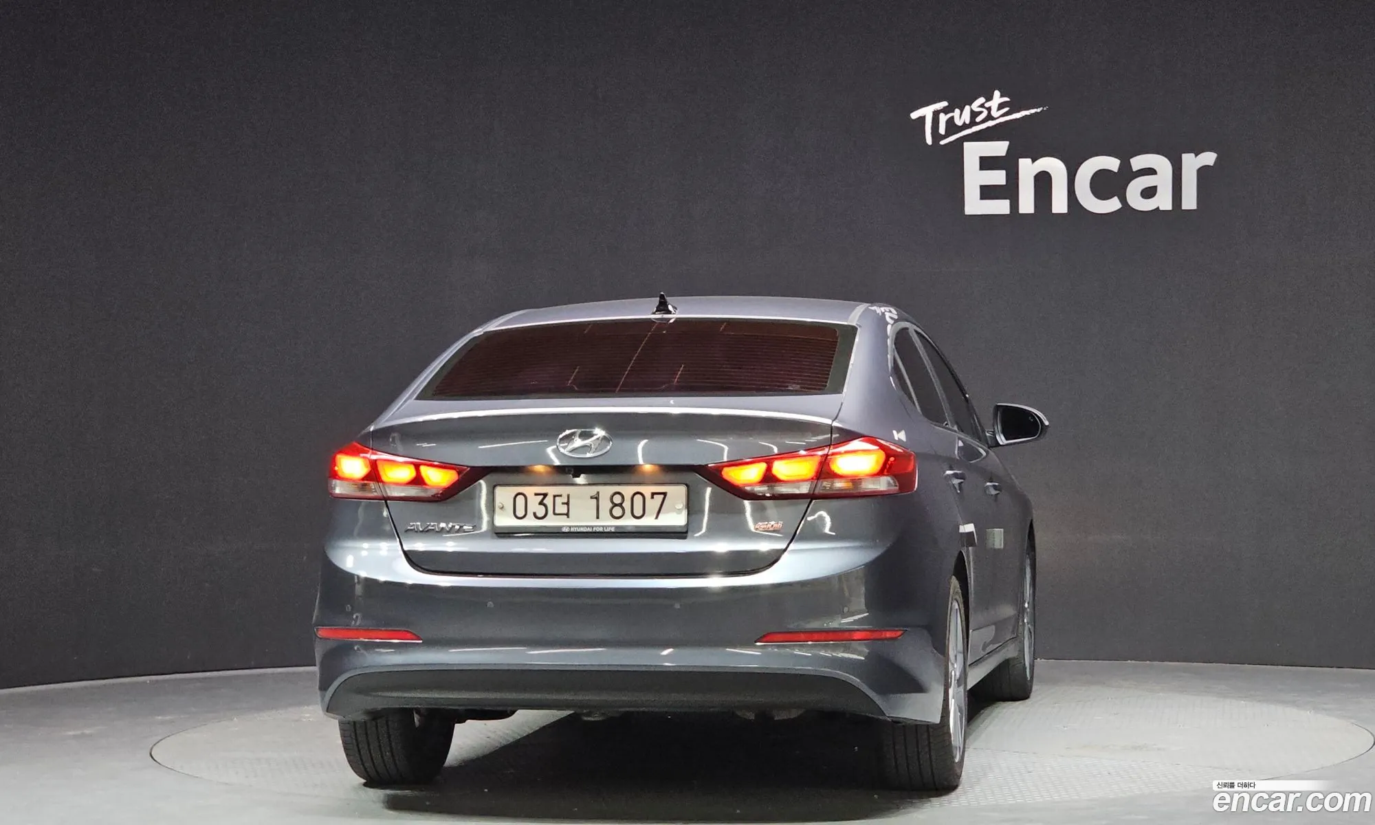 Hyundai Elantra AD 2017 — 9