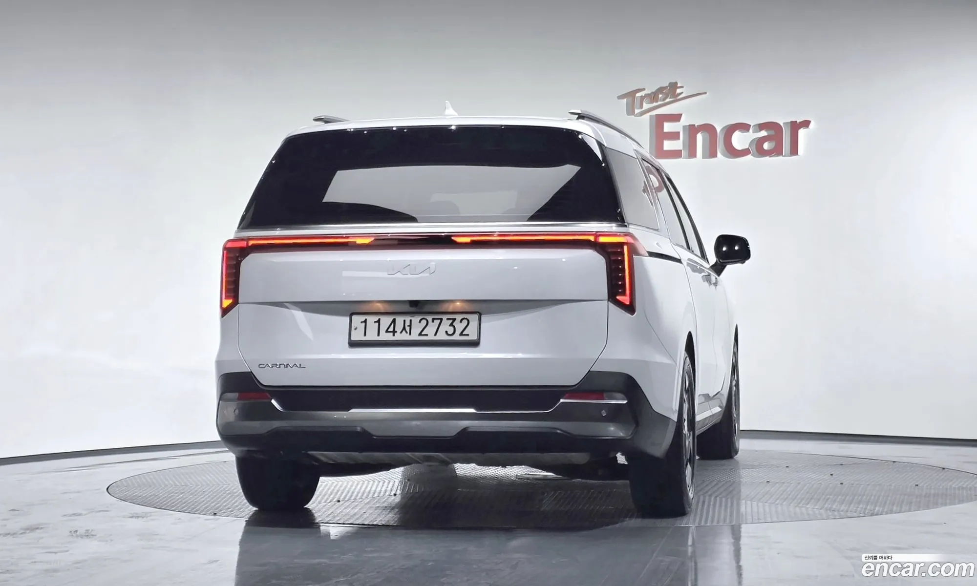 Kia Carnival 2024 — 10