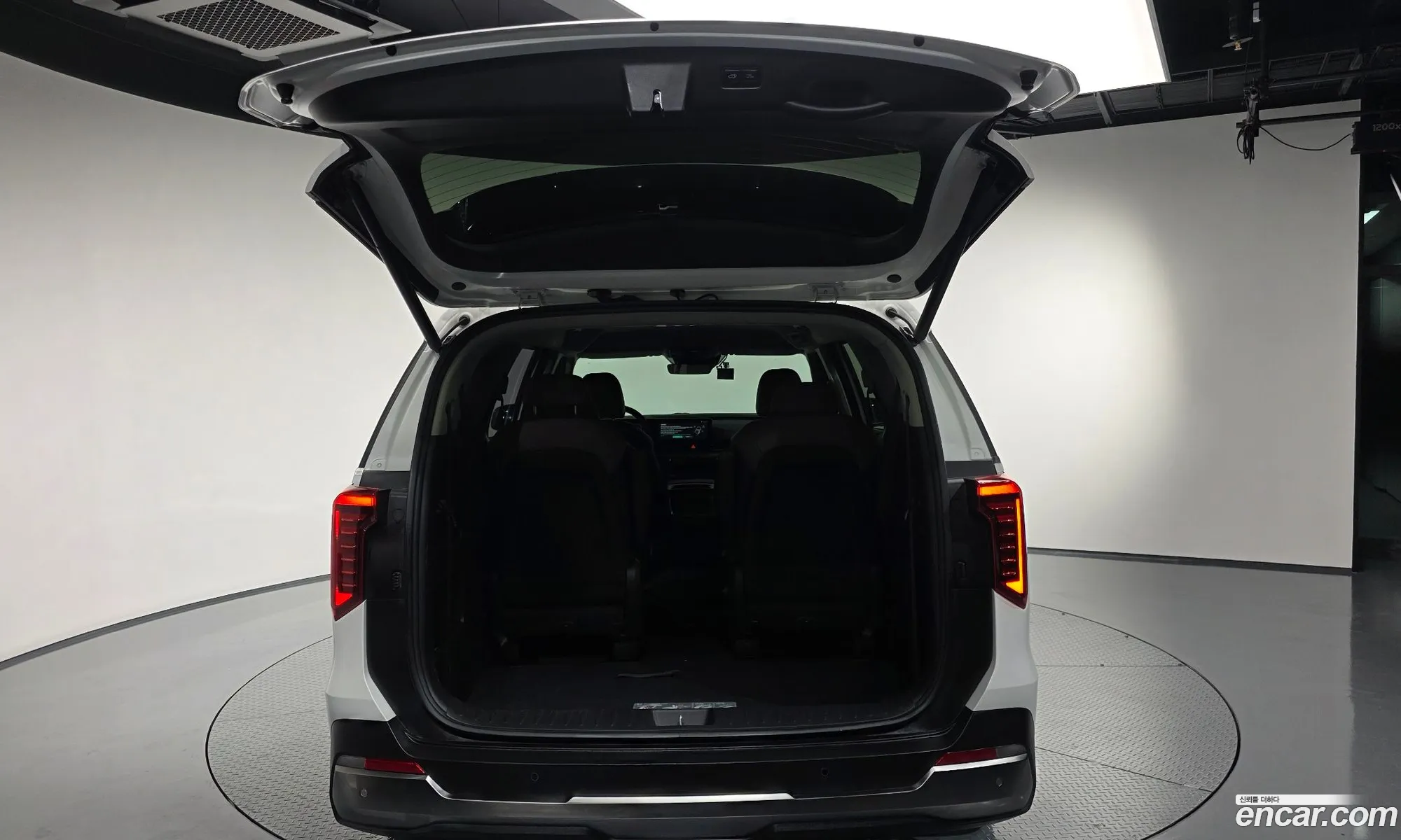 Kia Carnival 2024 — 6