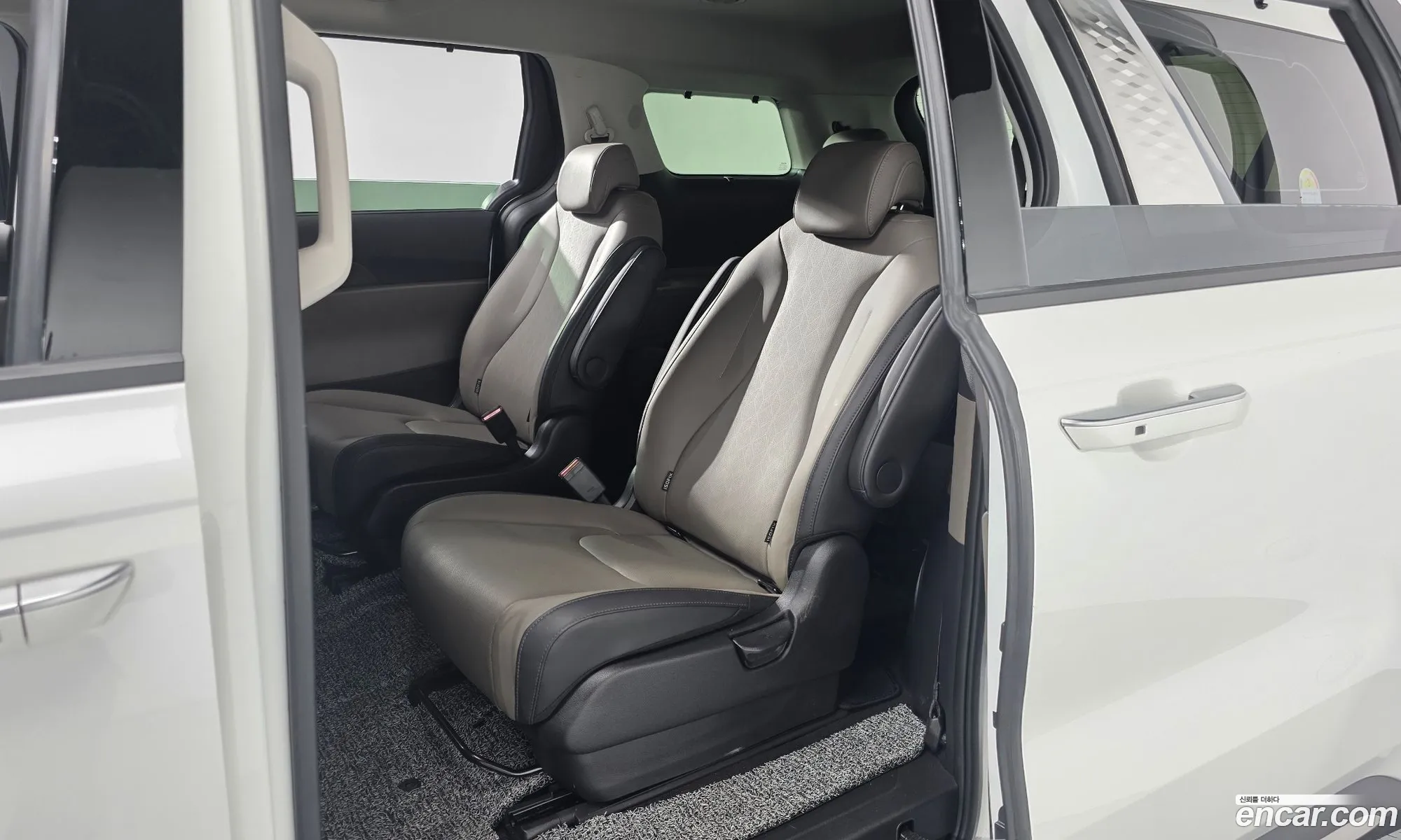 Kia Carnival 2024 — 13