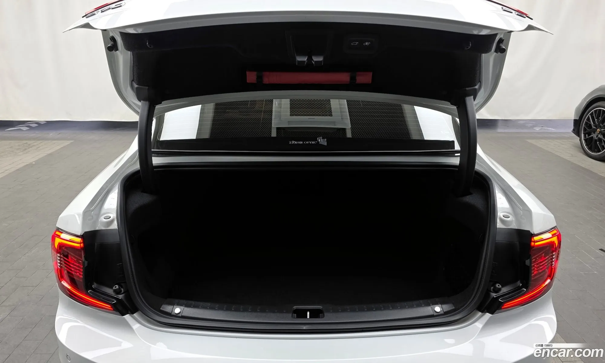 Volvo S90 2021 LVYPTL12DNP256588 — 19