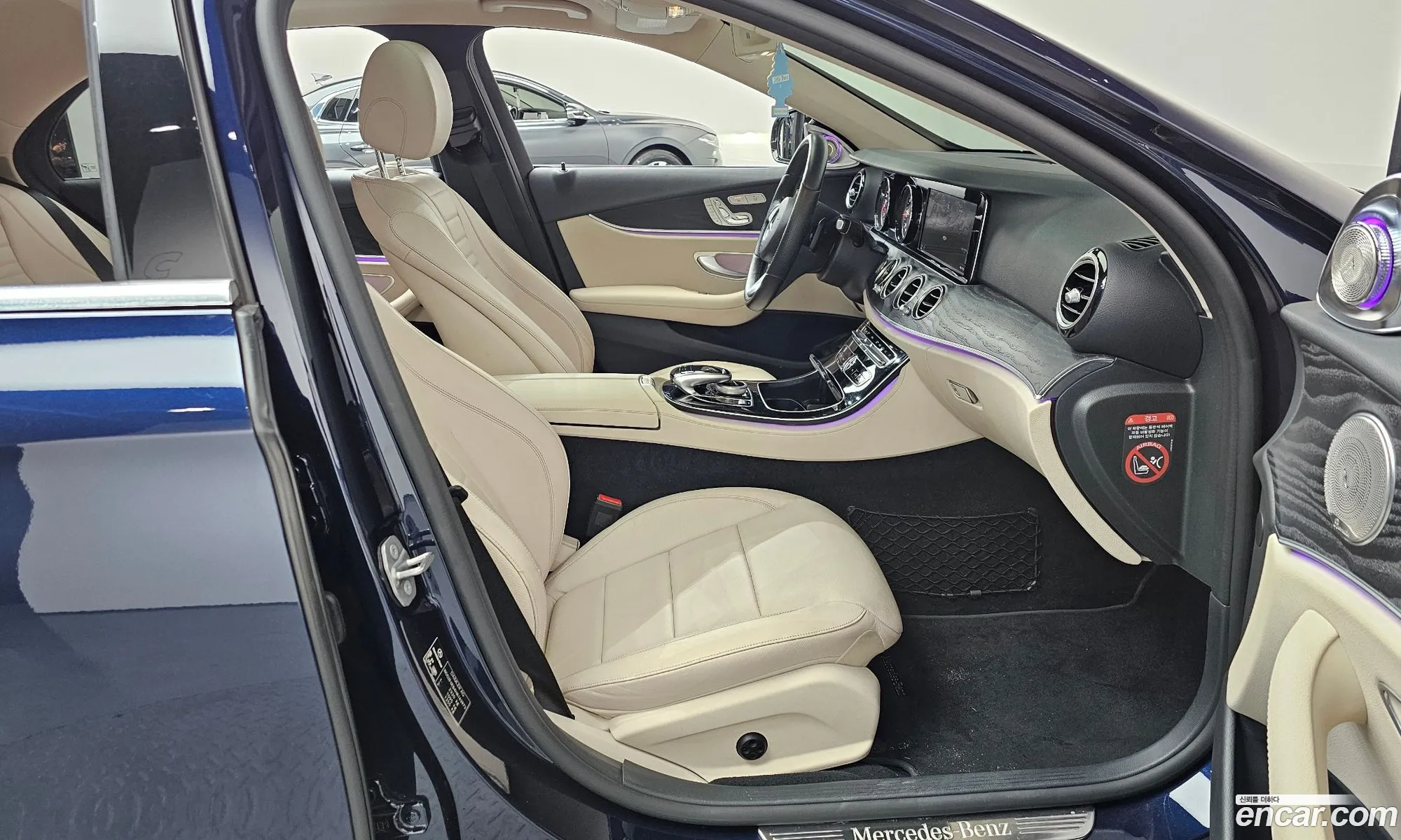 Mercedes-Benz E-Class W213 2017 WDDZF0EB4HA163973 — 16