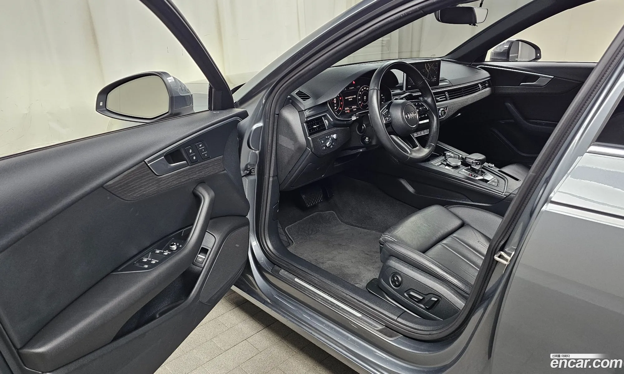 Audi A4 2019 WAUZZZF45KA125534 — 5