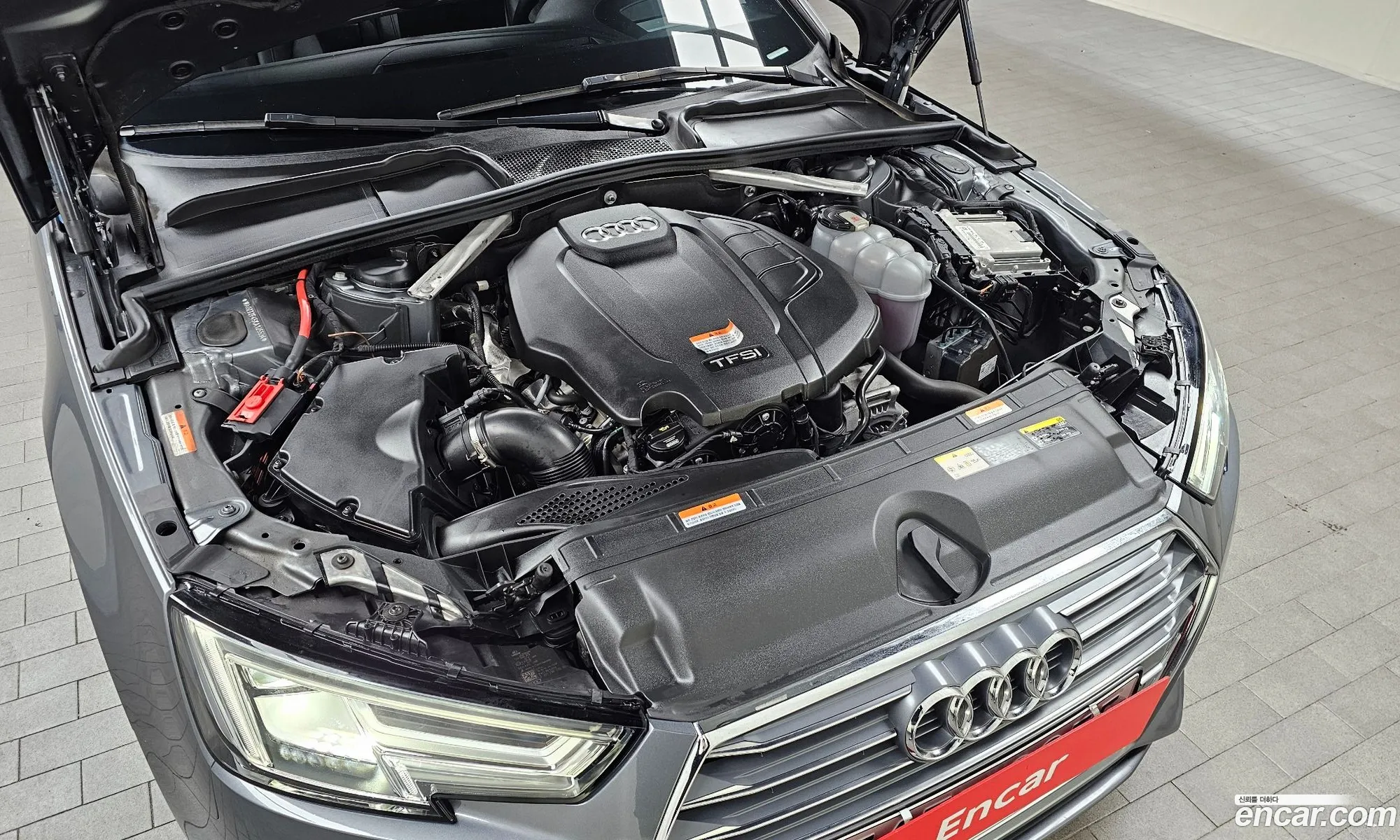 Audi A4 2019 WAUZZZF45KA125534 — 4
