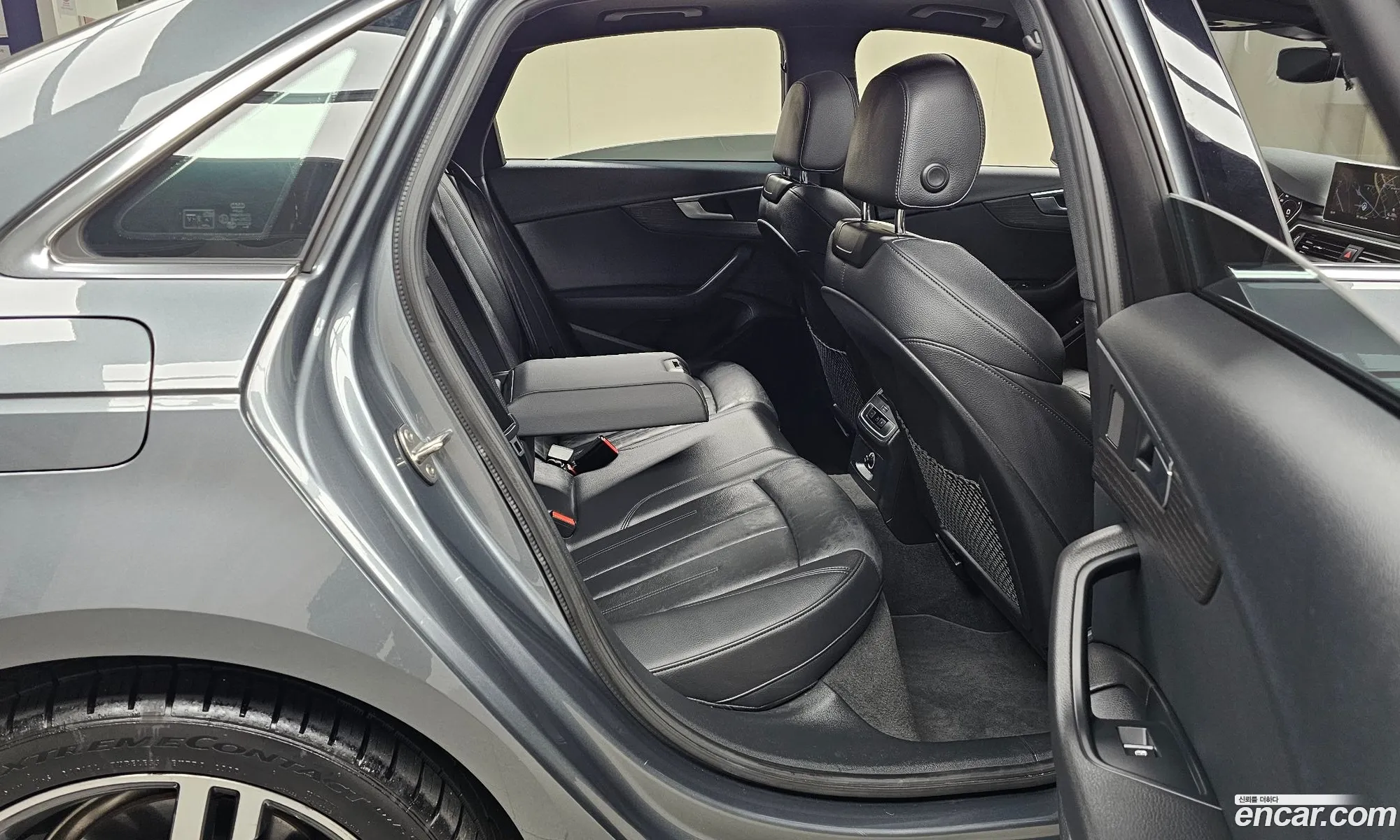 Audi A4 2019 WAUZZZF45KA125534 — 6