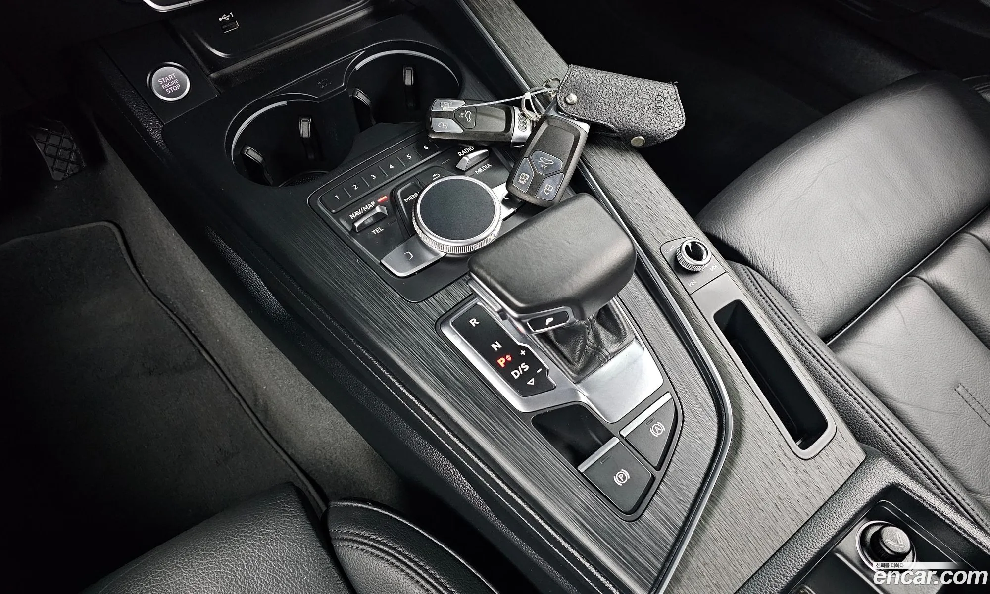 Audi A4 2019 WAUZZZF45KA125534 — 3