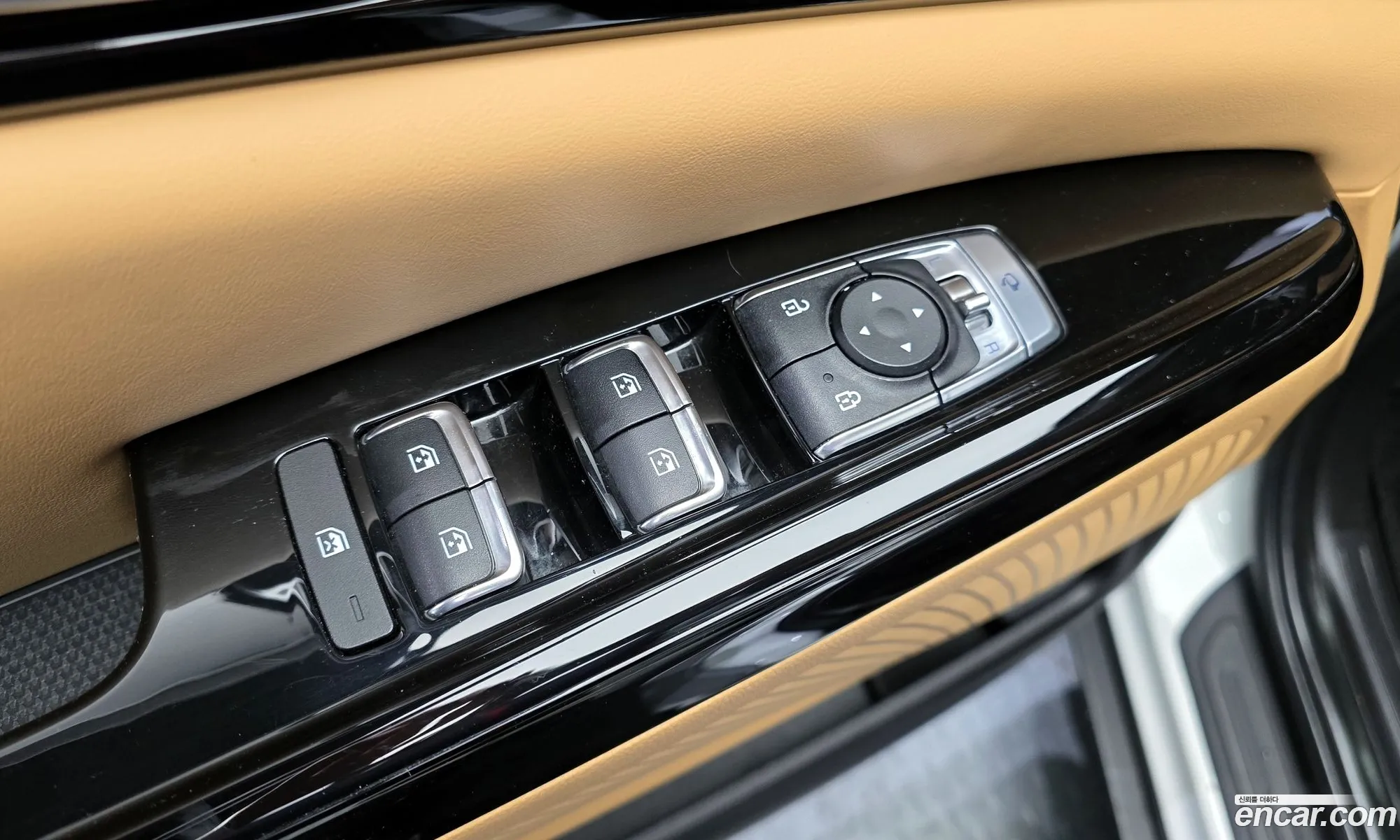 Kia Carnival 2022 — 17