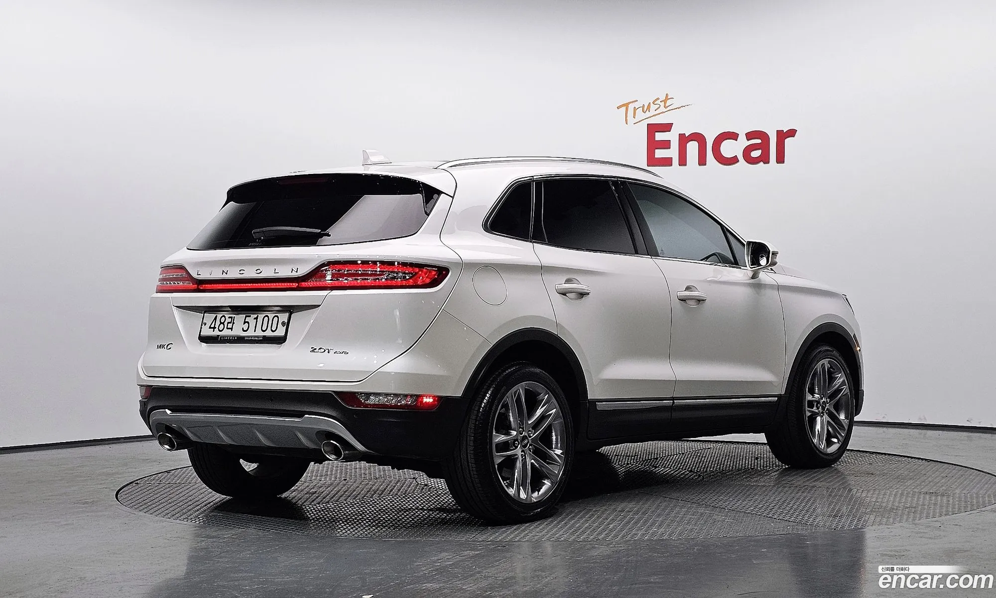 Lincoln MKC 2017 5LMCJ3D90HUL47409 — 17