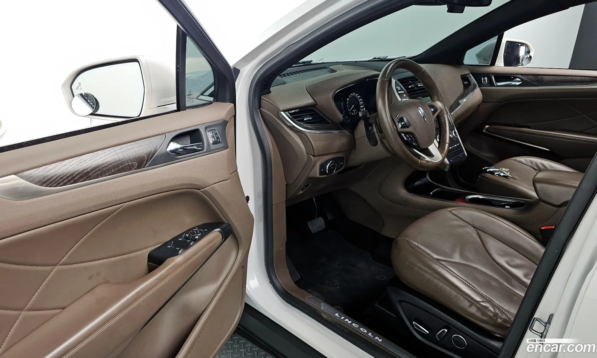 Lincoln MKC 2017 5LMCJ3D90HUL47409 — 20