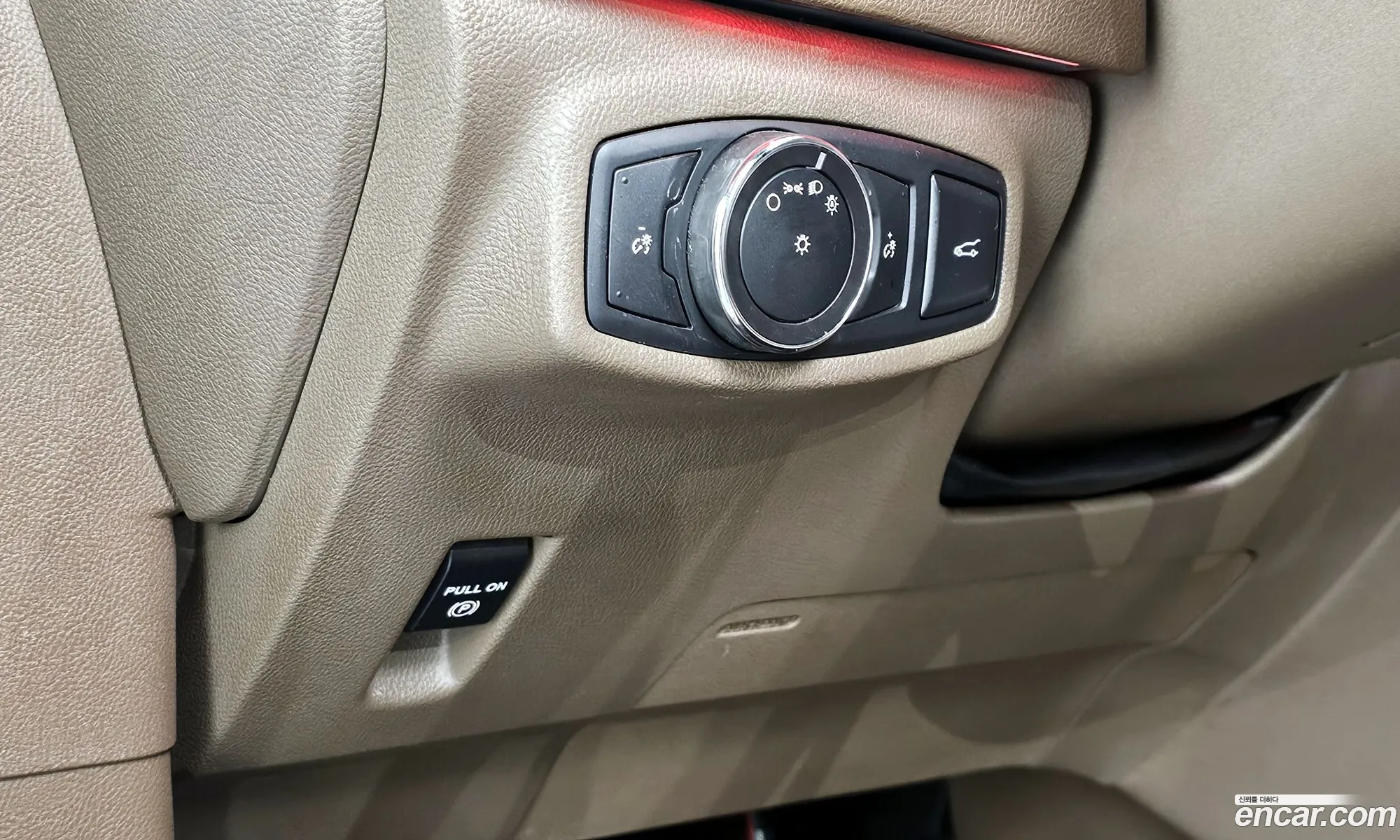 Lincoln MKC 2017 5LMCJ3D90HUL47409 — 8