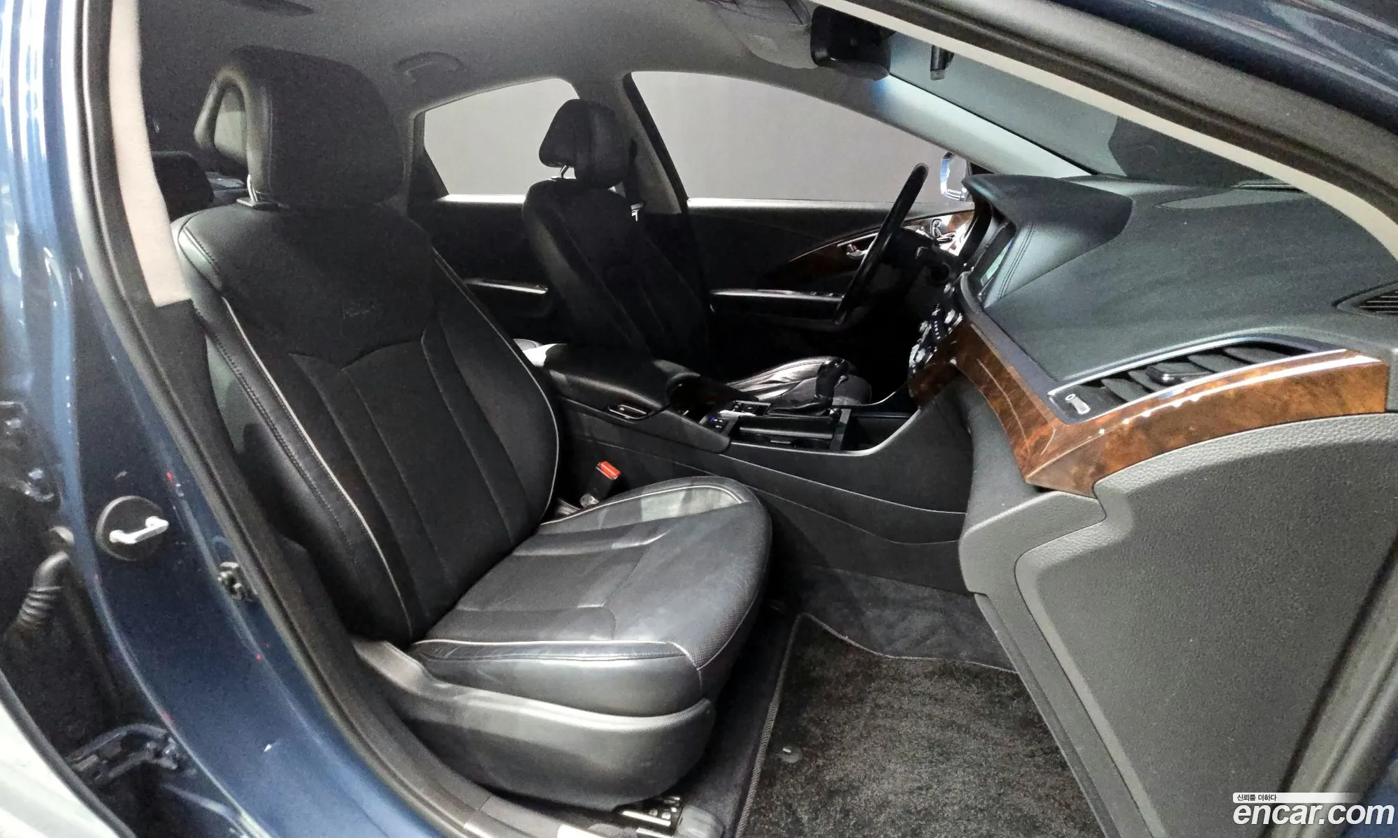 Hyundai Aslan 2015 — 18