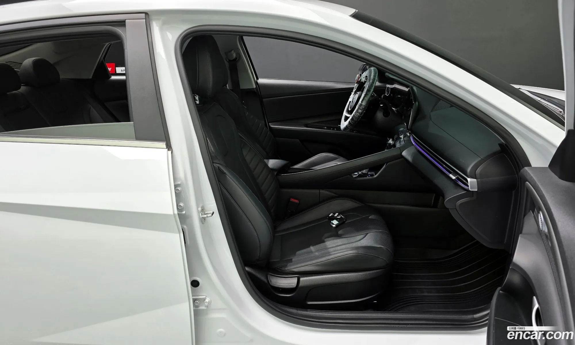 Hyundai Elantra 2020 — 18
