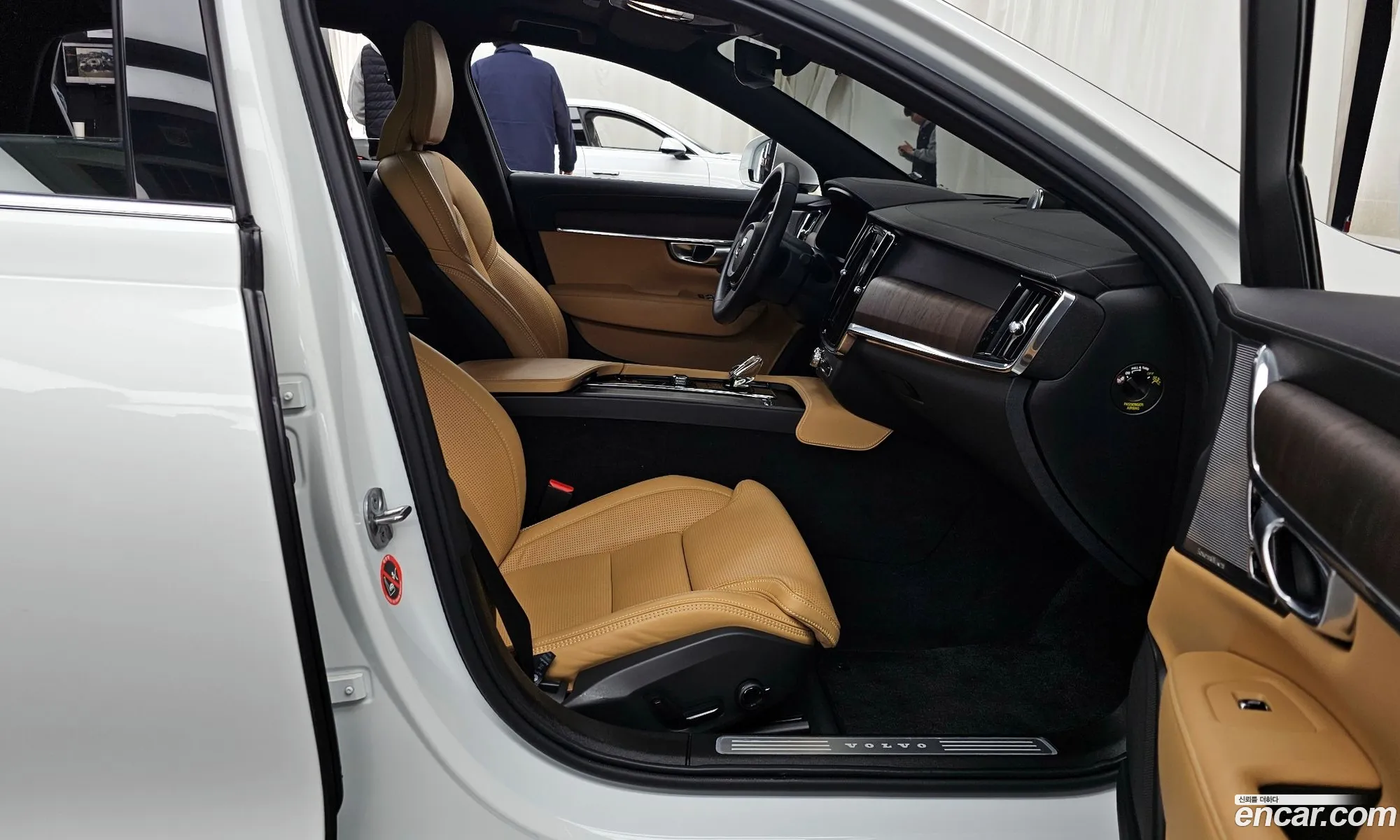 Volvo S90 2023 LVYPTL128PP334715 — 17