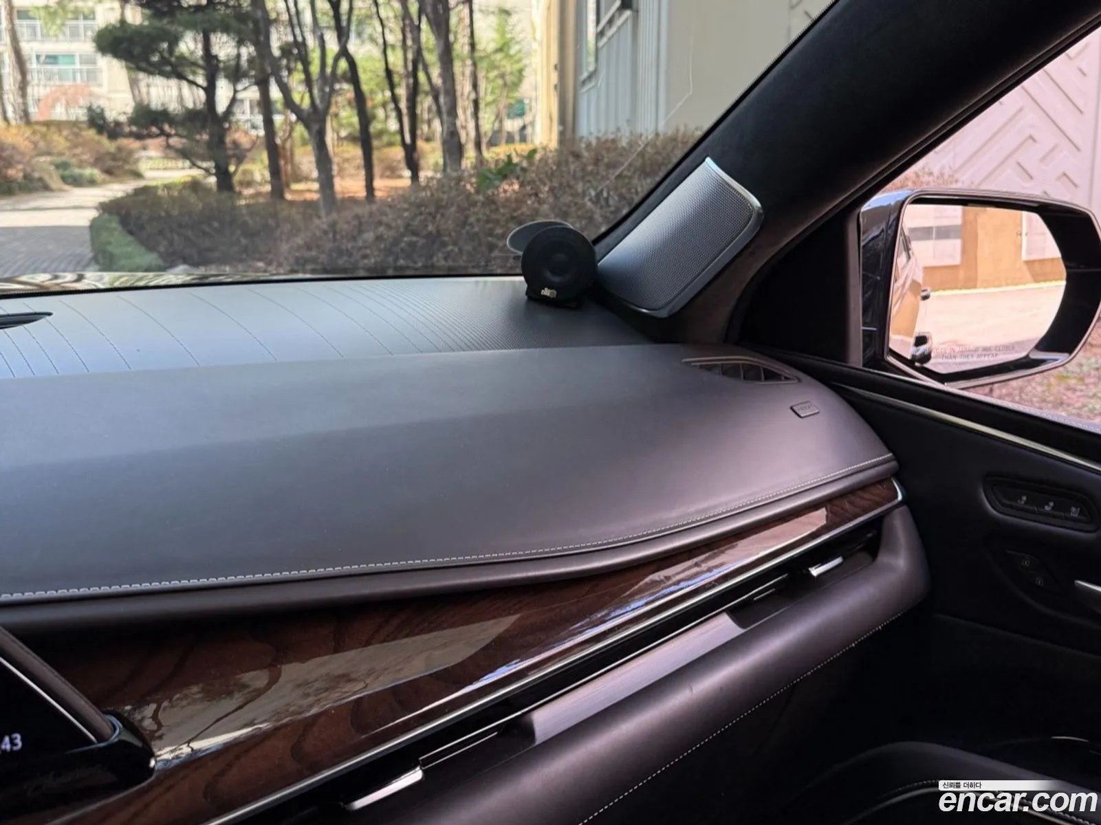 Cadillac Escalade 2022 — 3