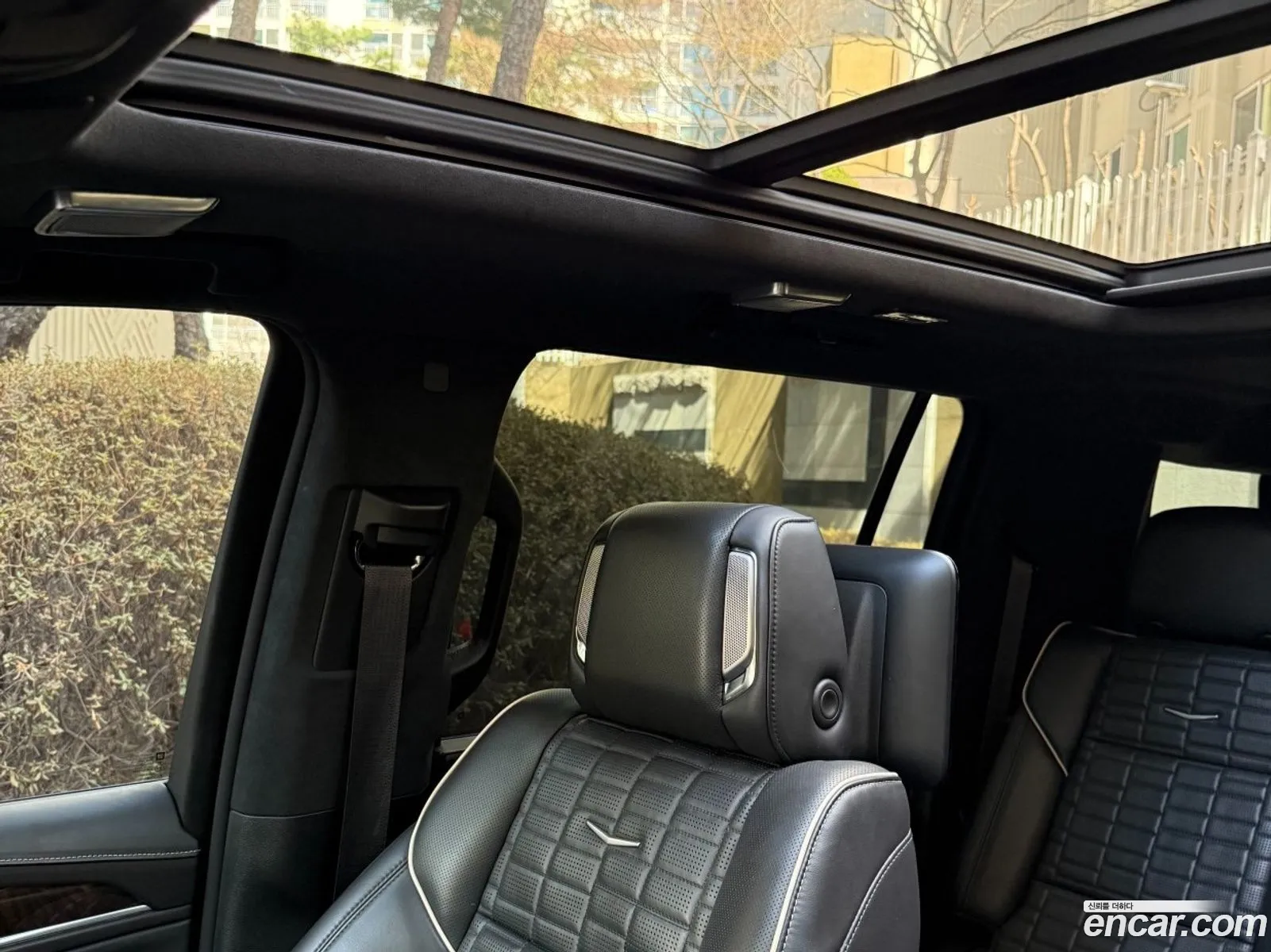 Cadillac Escalade 2022 — 4