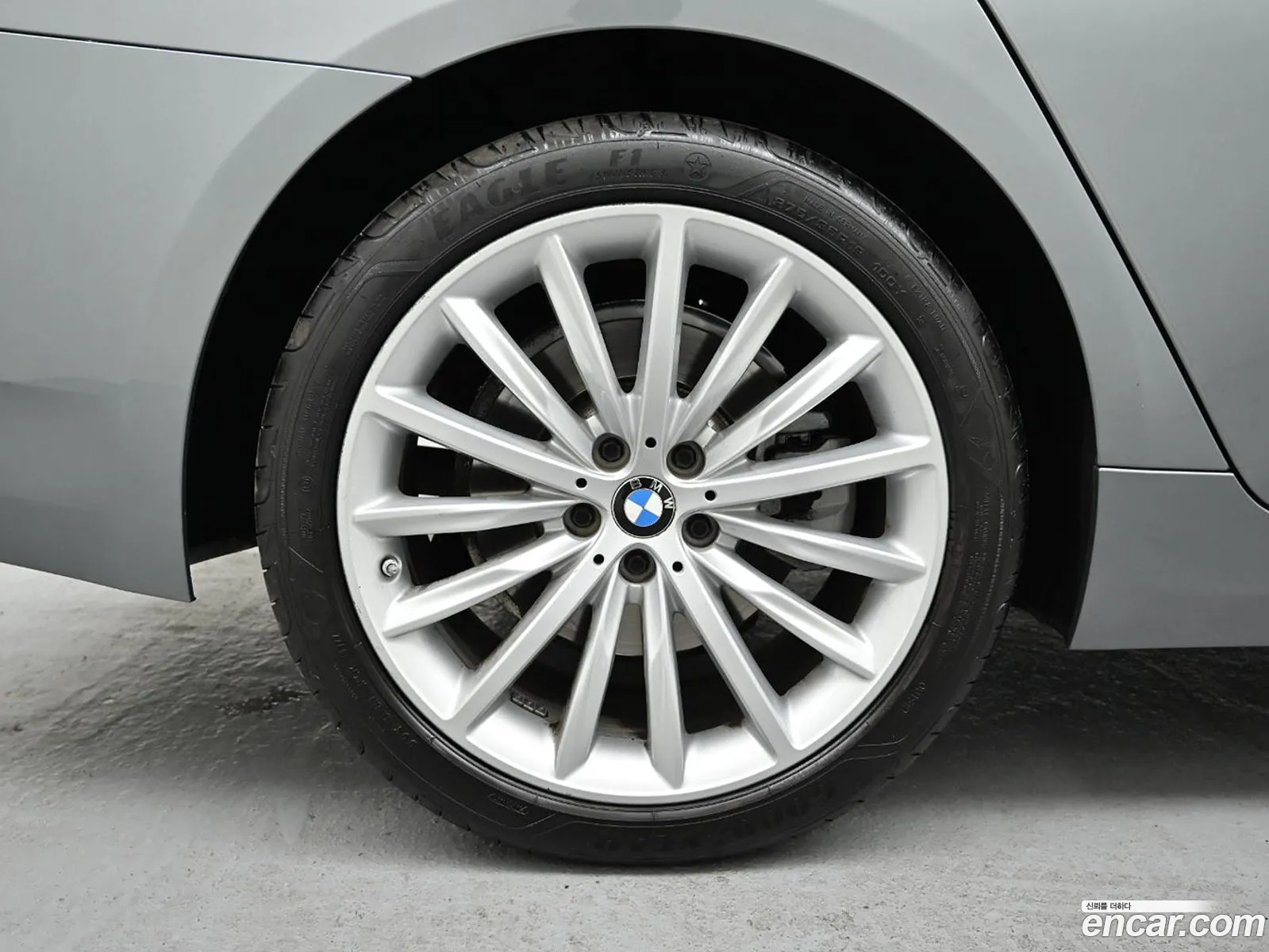 BMW 5 Series 2023 — 3