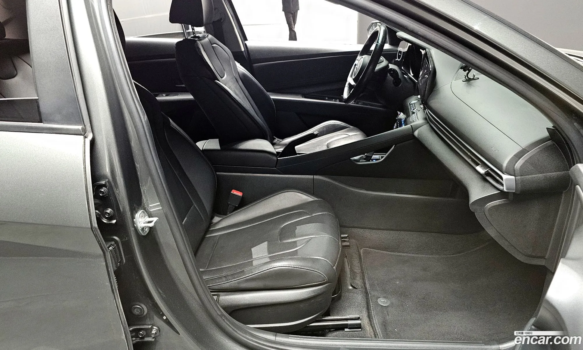 Hyundai Elantra 2021 — 18