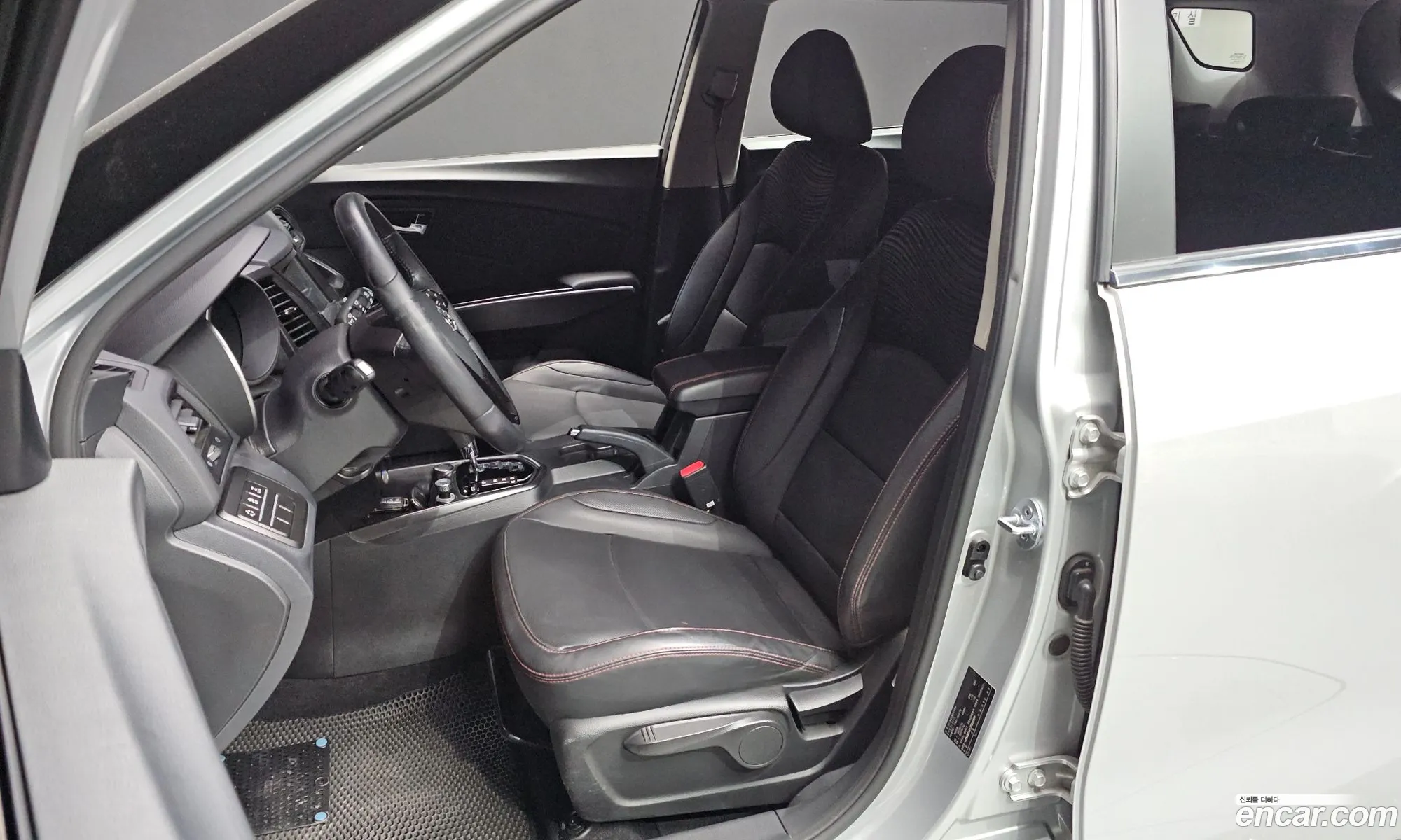 KG Mobility (SsangYong) Tivoli Air 2017 — 20