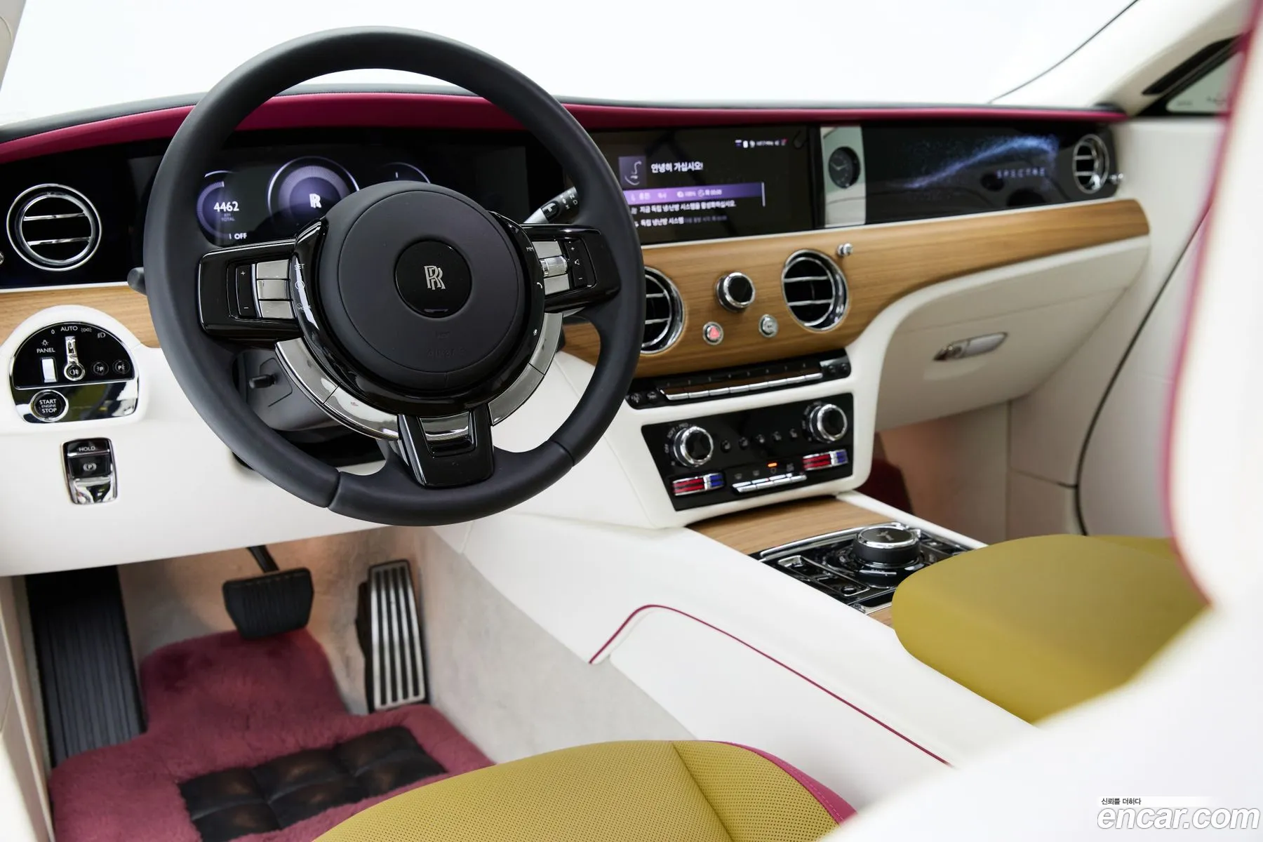 Rolls-Royce Spectre 2024 — 2