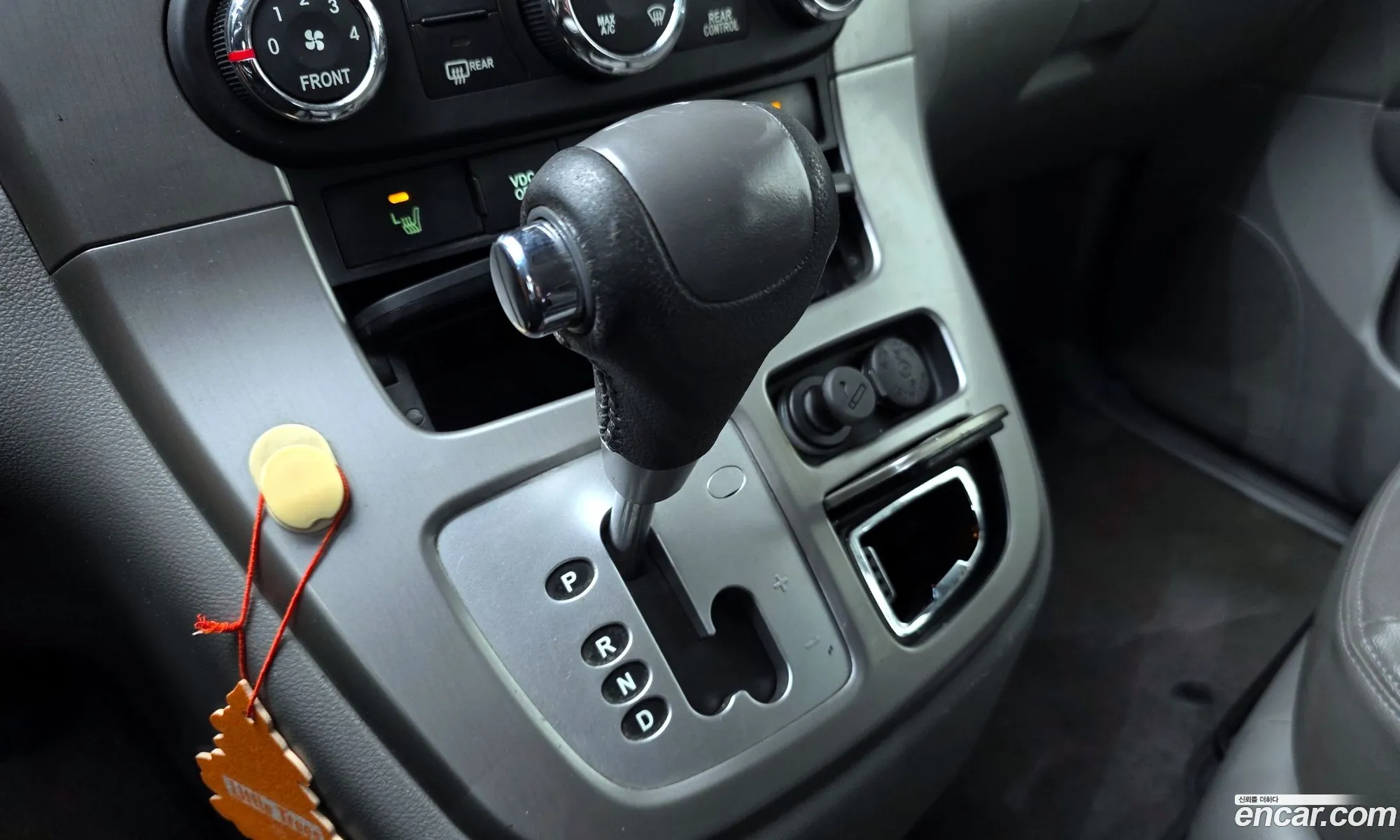 Kia Carnival R 2014 — 13