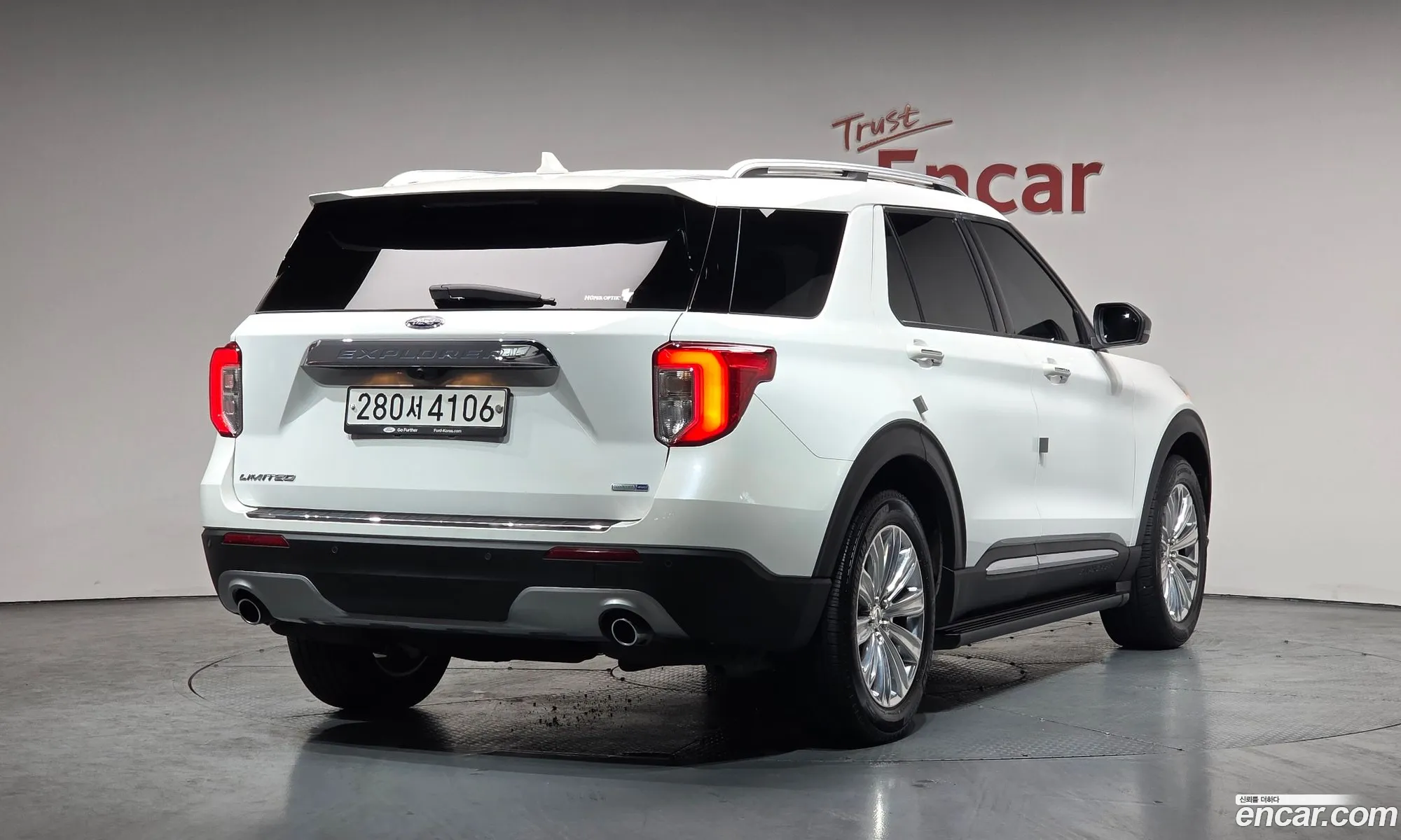 Ford Explorer 6th Gen 2020 1FMSK8FHXLGA96354 — 13