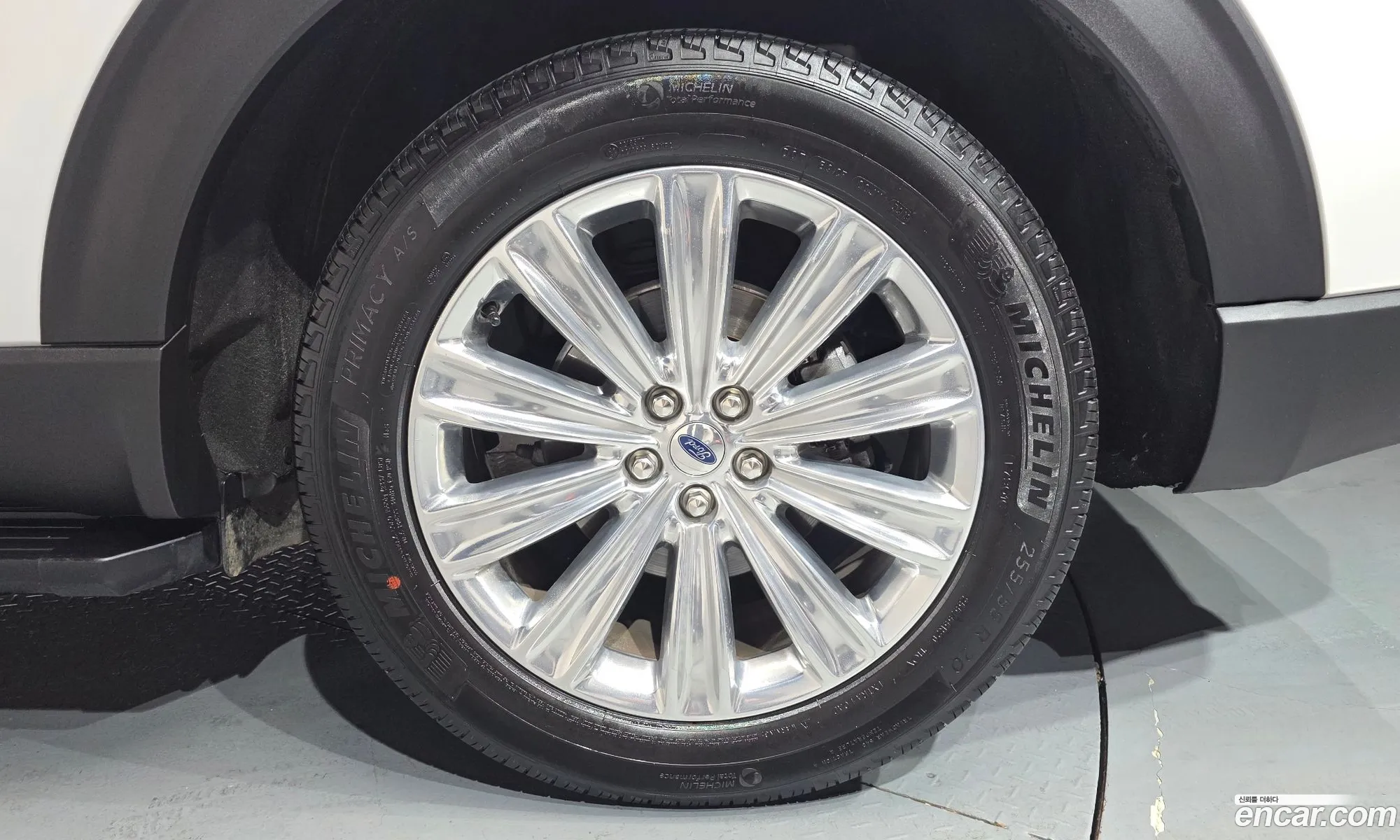 Ford Explorer 6th Gen 2020 1FMSK8FHXLGA96354 — 5