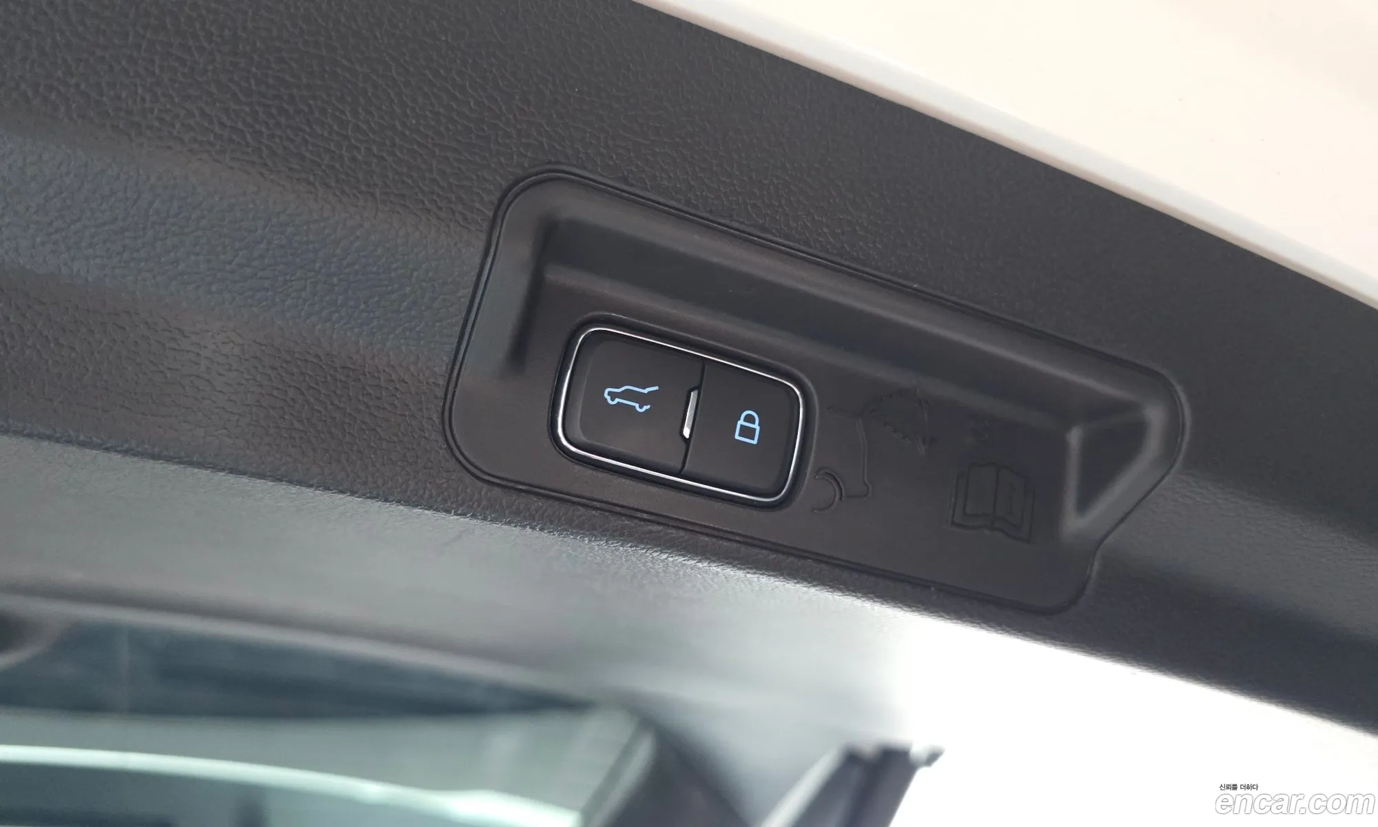 Ford Explorer 6th Gen 2020 1FMSK8FHXLGA96354 — 7