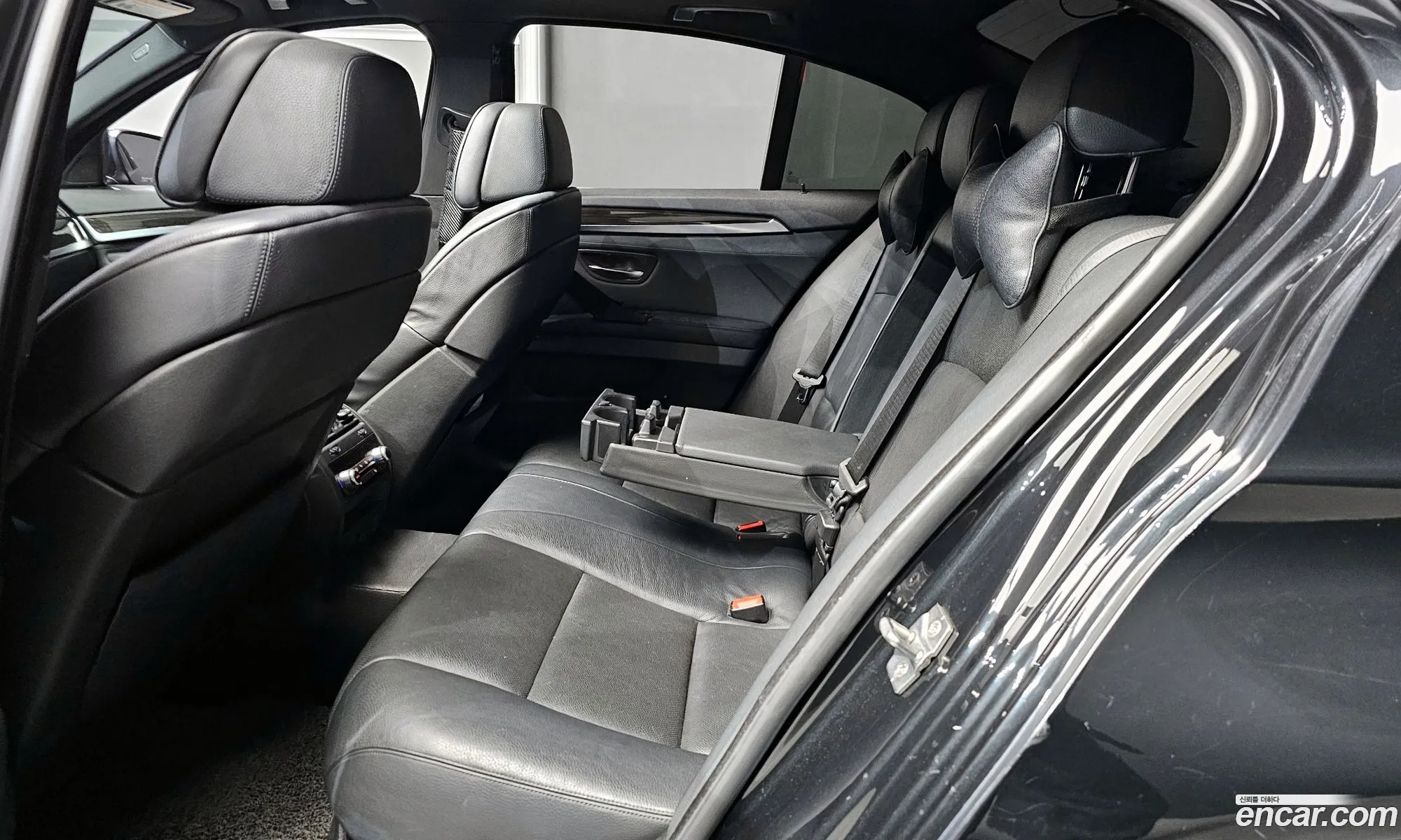 BMW 5 Series 2011 WBAFR710XBC727202 — 8
