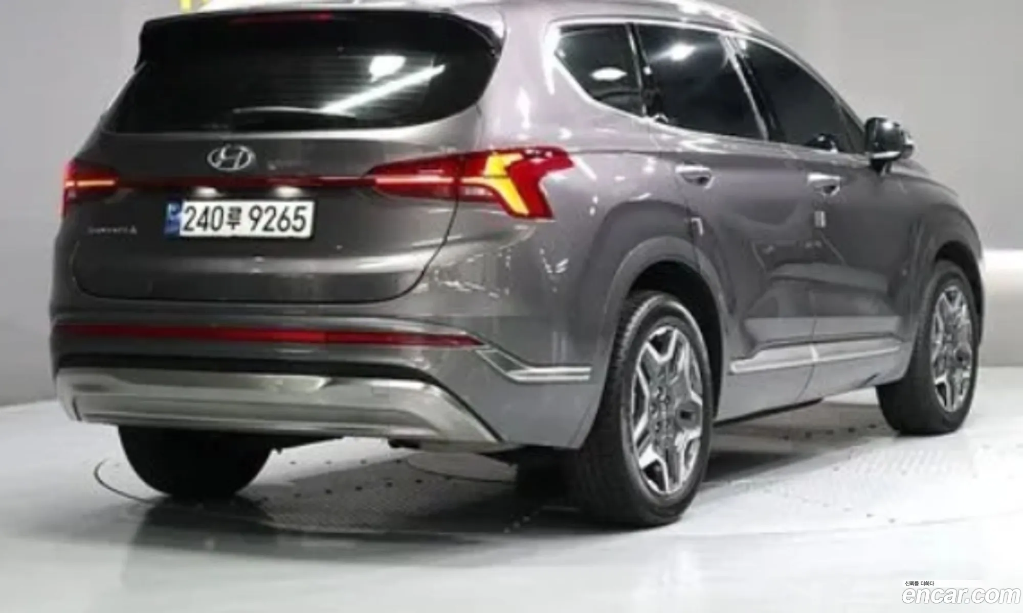 Hyundai Santa Fe 2023 — 14