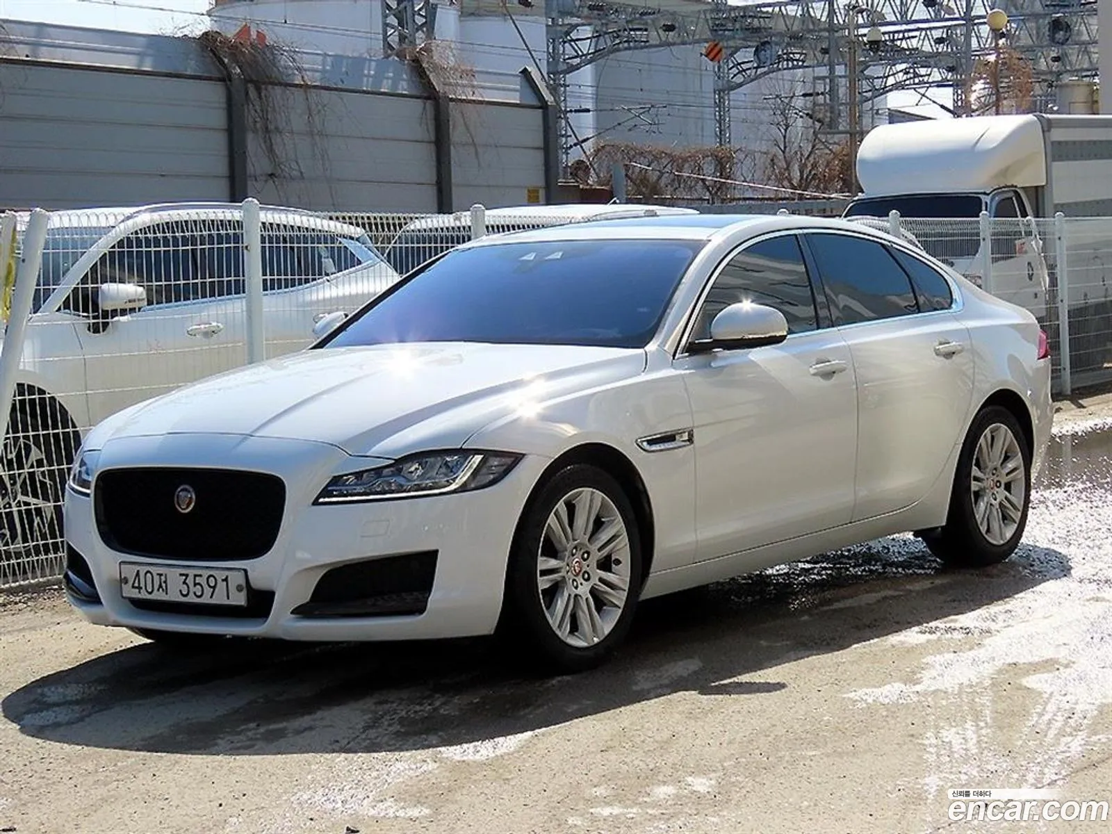 Jaguar XF 2018 — 9