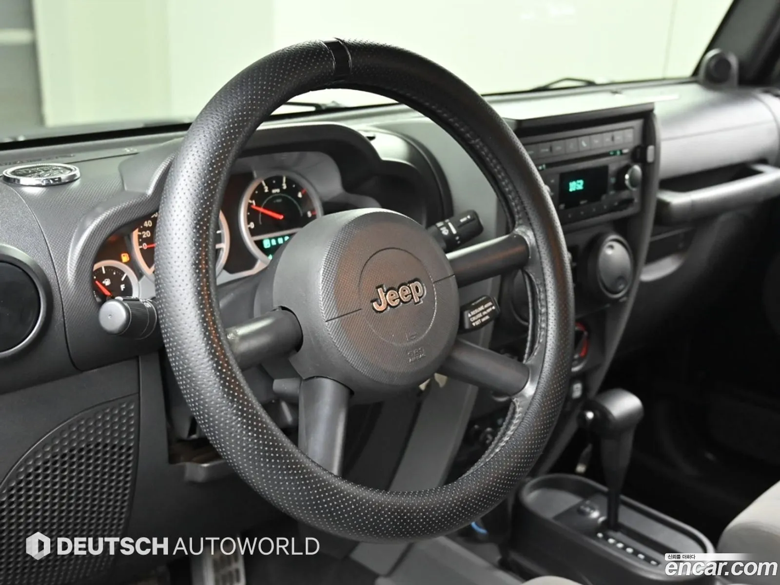 Jeep Wrangler 2010 — 14
