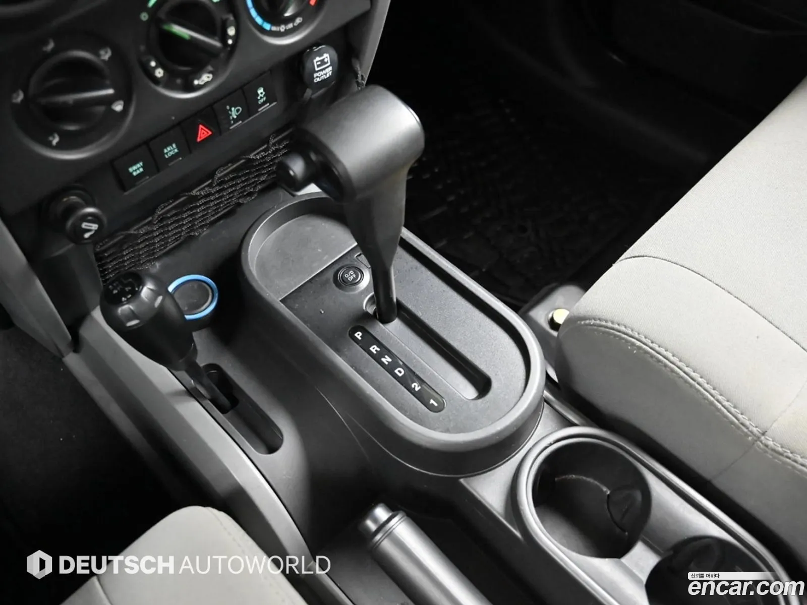Jeep Wrangler 2010 — 9