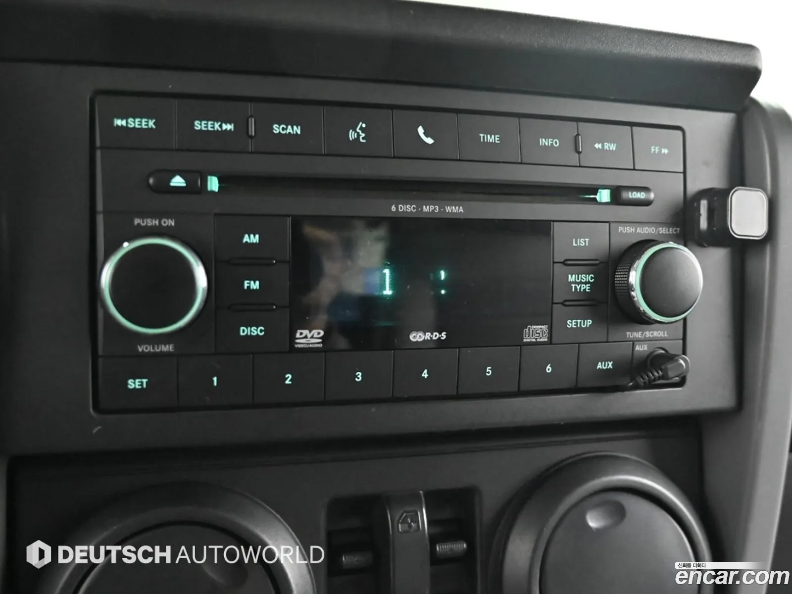 Jeep Wrangler 2010 — 11