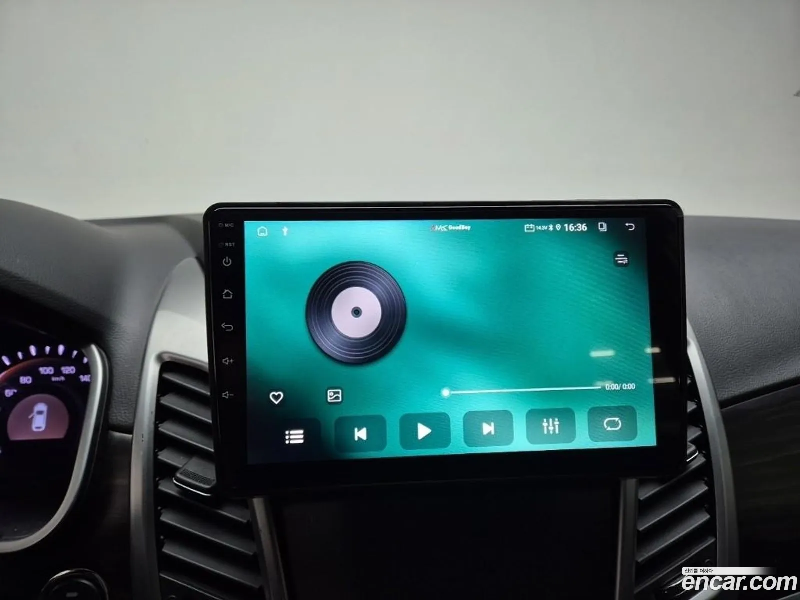 KG Mobility (SsangYong) Korando C 2014 — 5