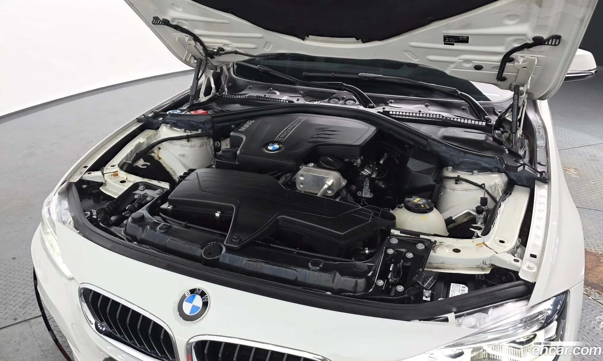 BMW 3 Series 2017 — 3