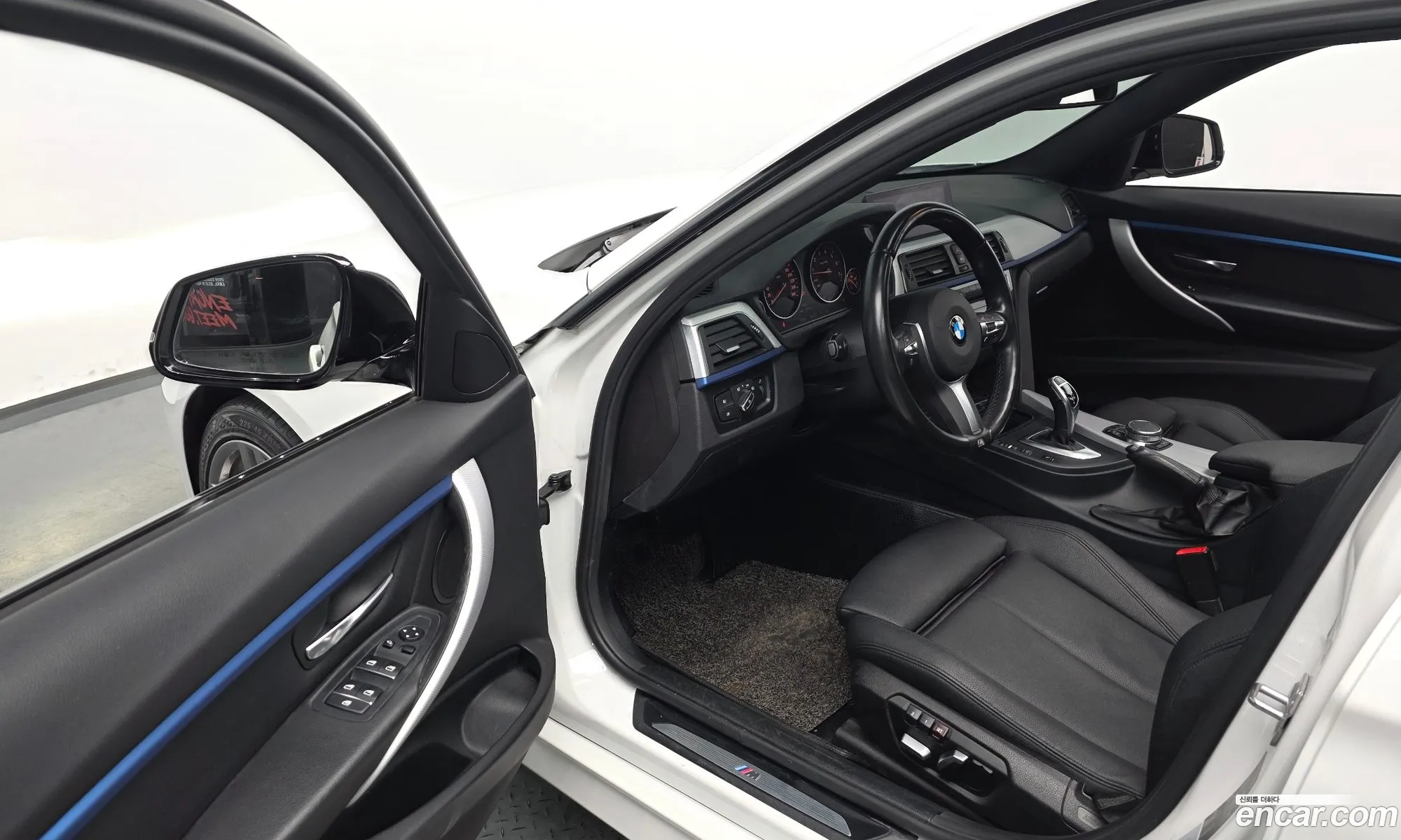 BMW 3 Series 2017 — 12