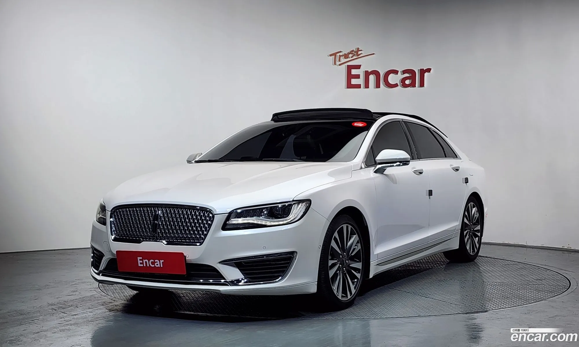 Lincoln MKZ 2020 — 12