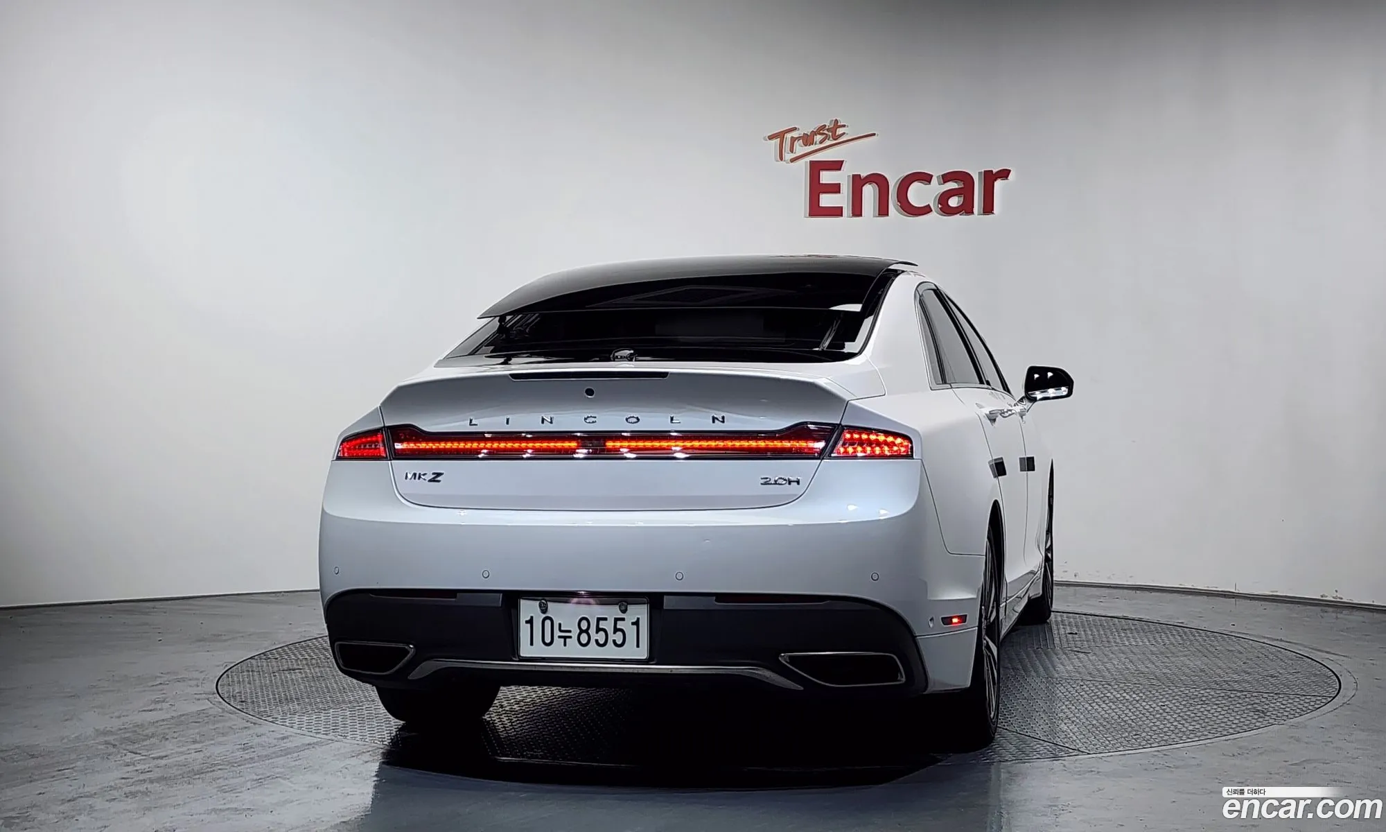 Lincoln MKZ 2020 — 16