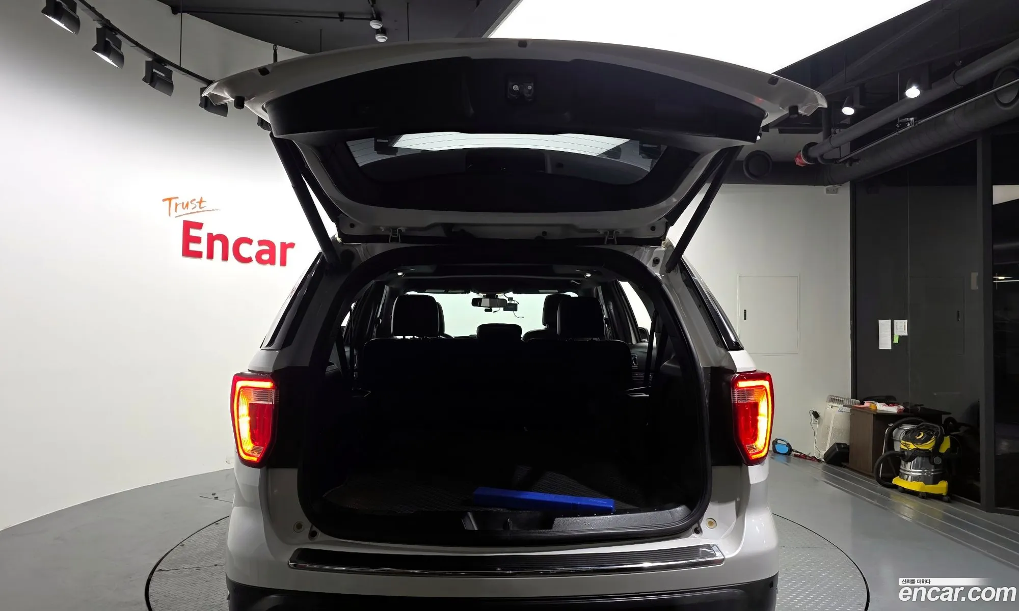 Ford Explorer 2019 1FM5K8FH9KGA25822 — 15