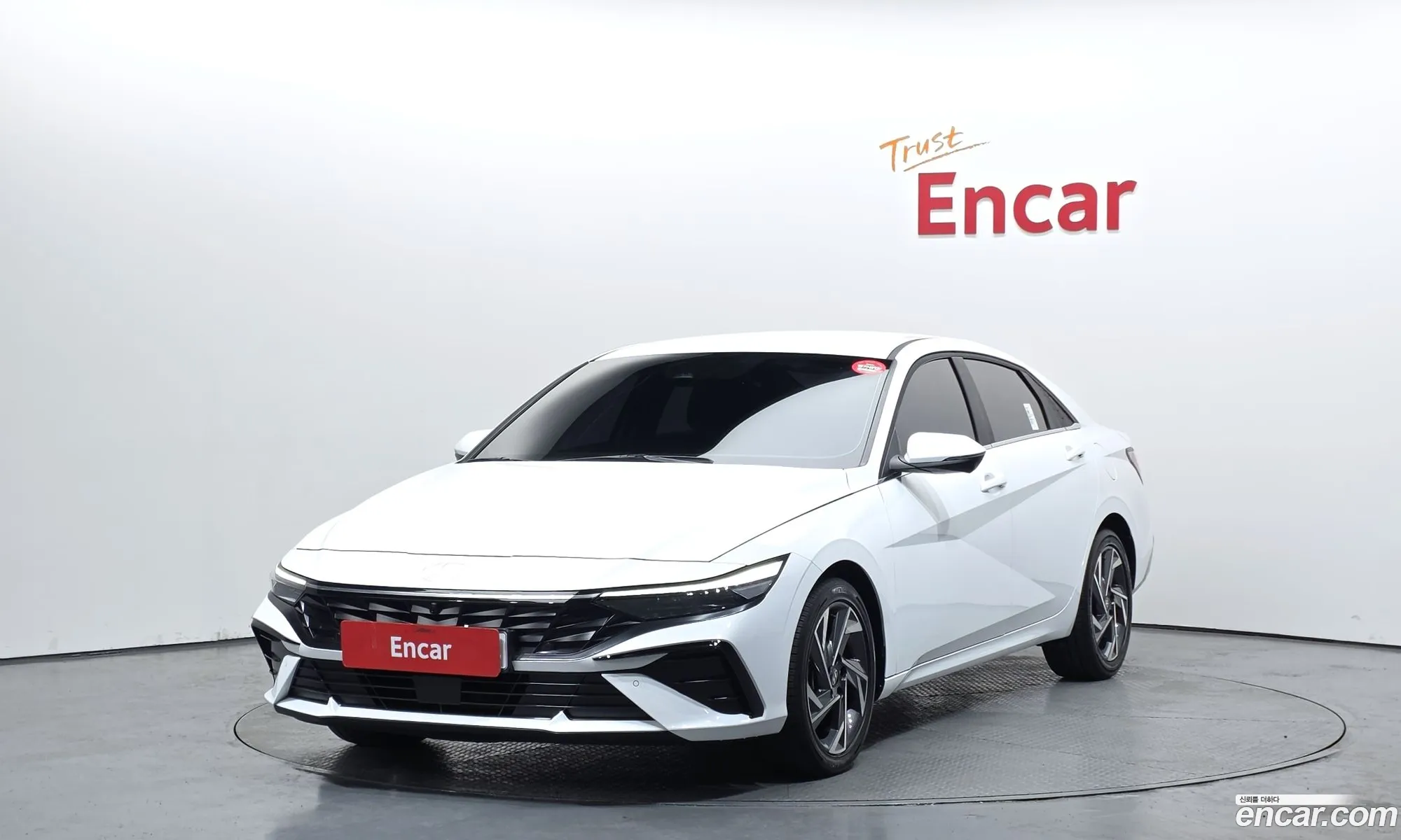 Hyundai Elantra 2024 — 4