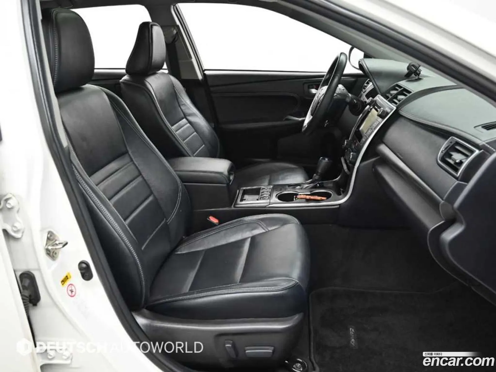 Toyota Camry 2017 — 15