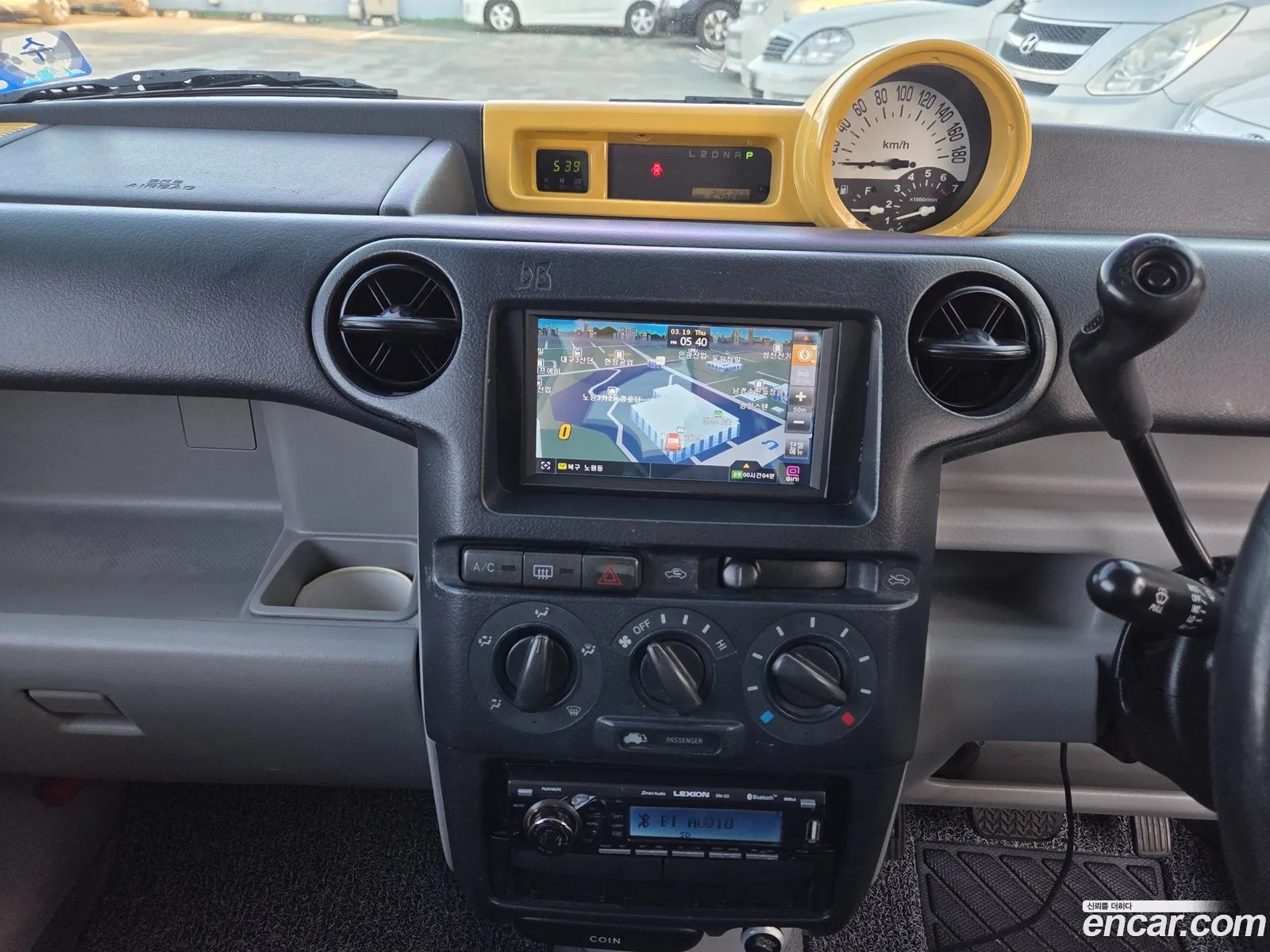Toyota bB 2001 — 19