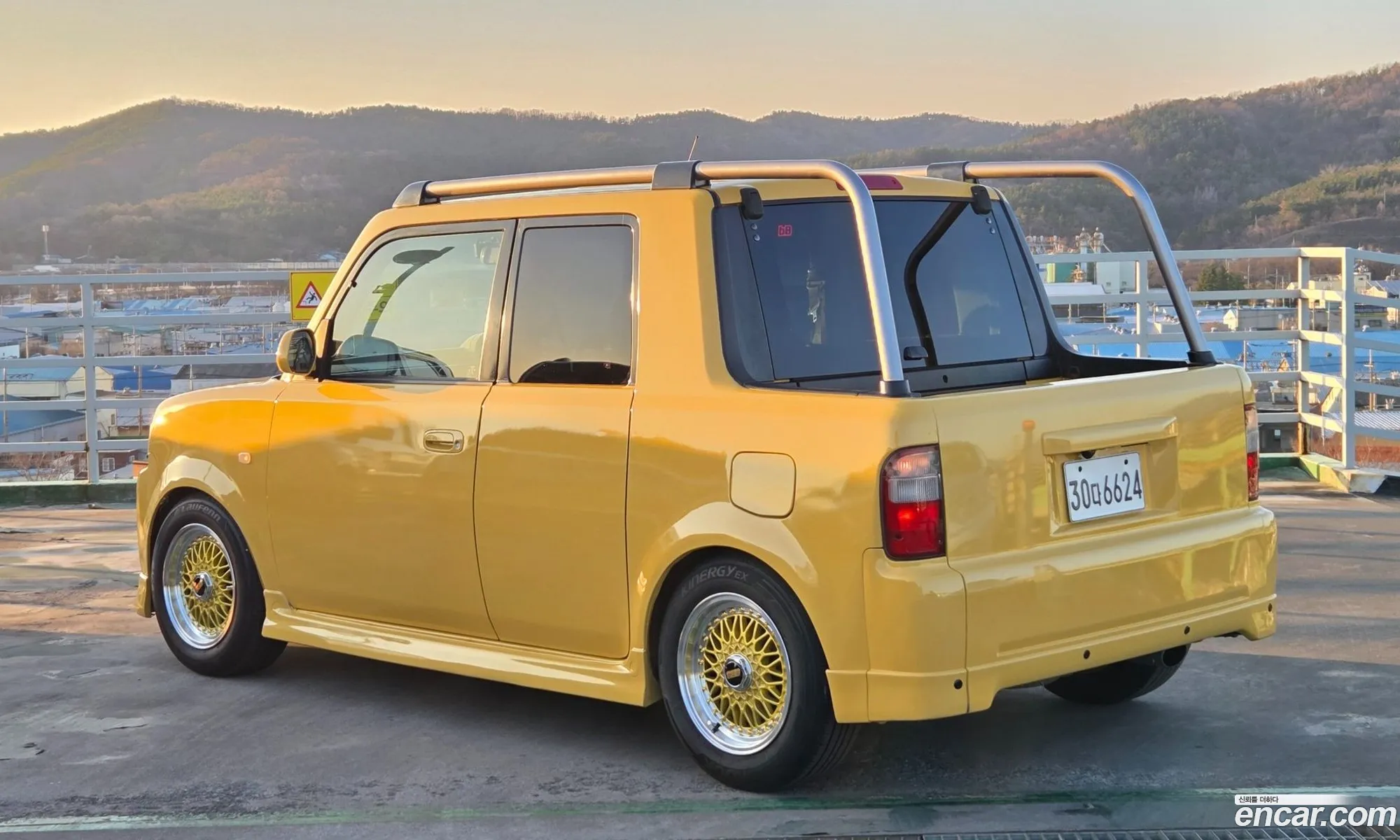 Toyota bB 2001 — 2