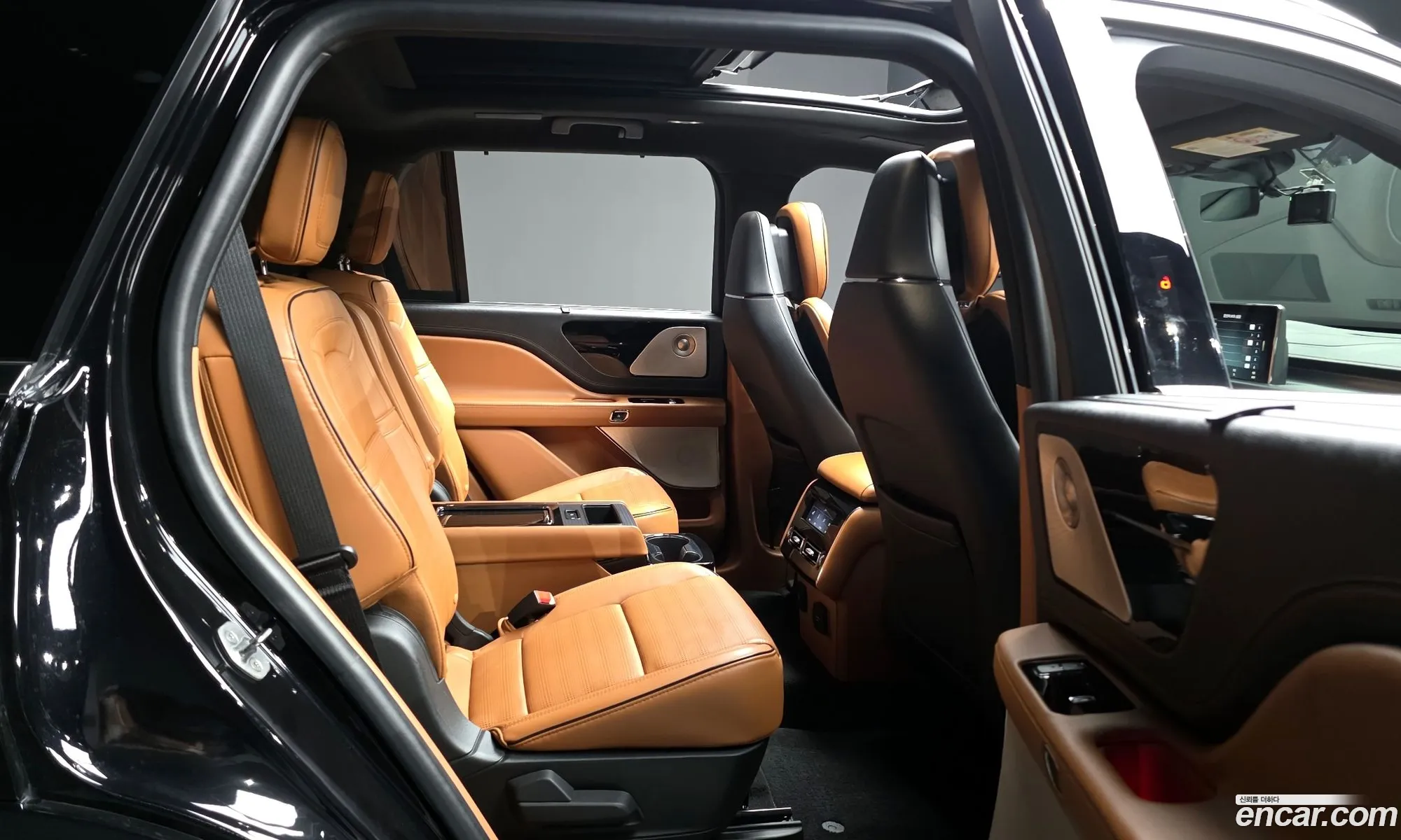 Lincoln Aviator 2023 5LM5J9XC3PGL03145 — 19