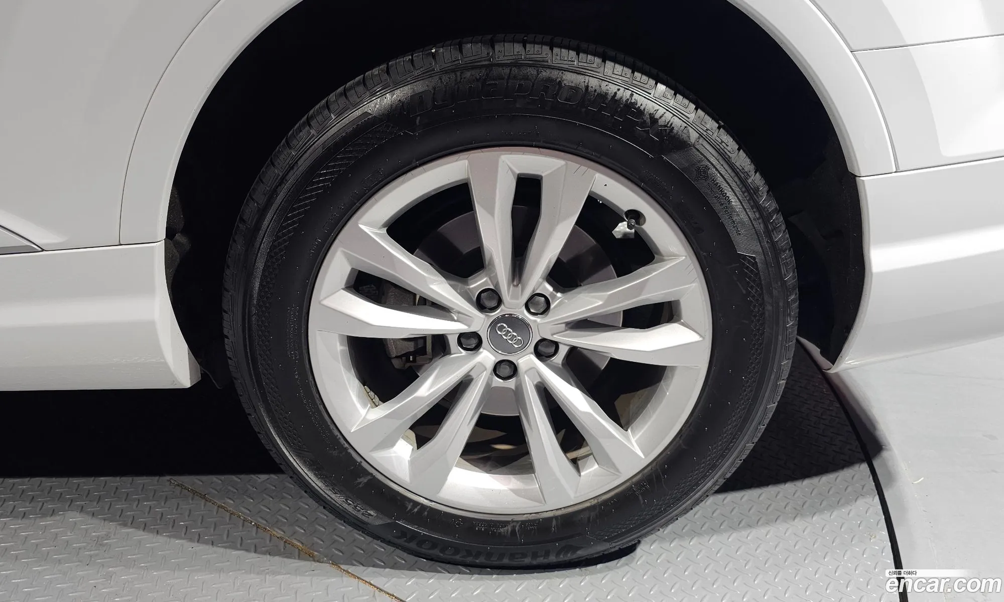 Audi Q7 2019 WAUZZZ4M0KD044121 — 9