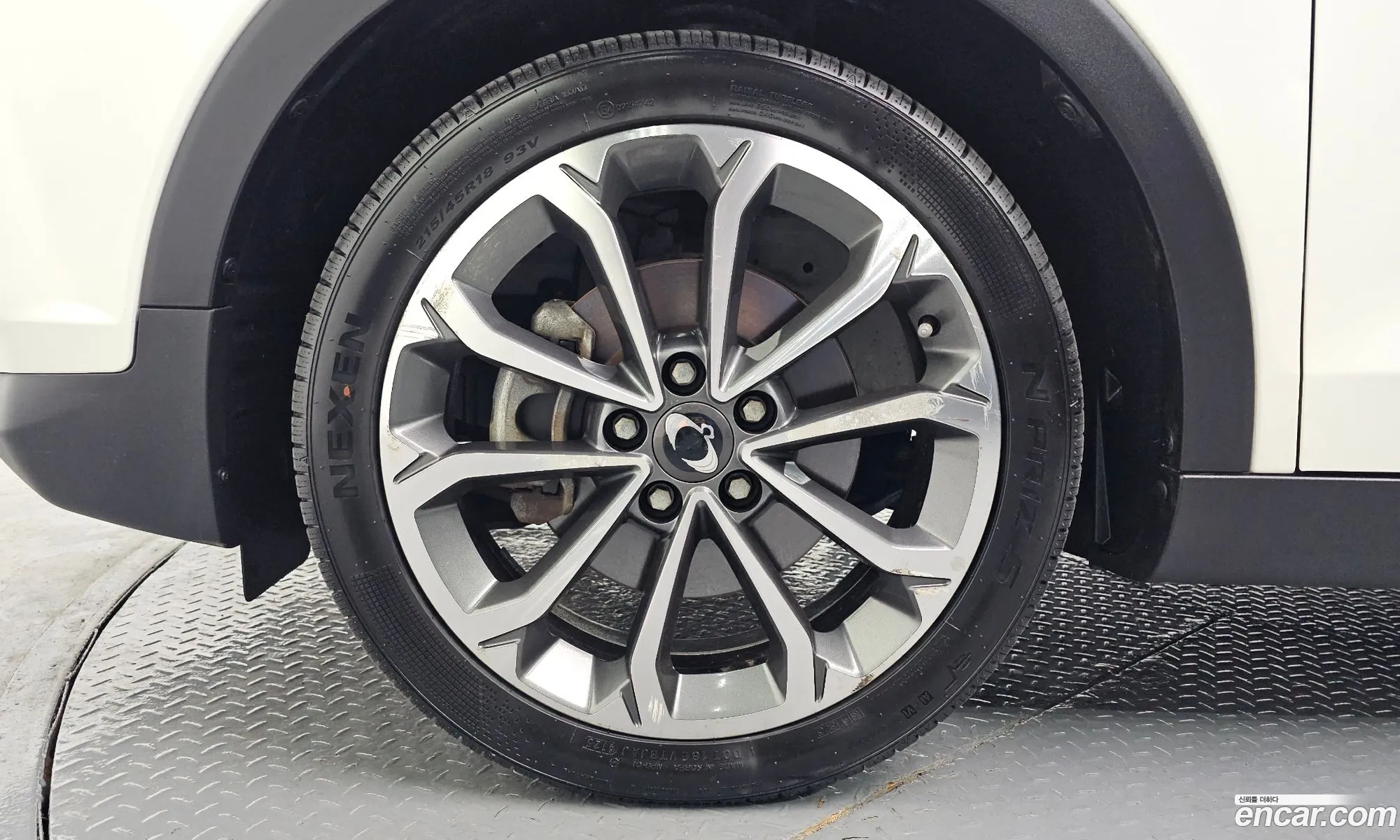 KG Mobility (SsangYong) Tivoli Armour 2017 — 9