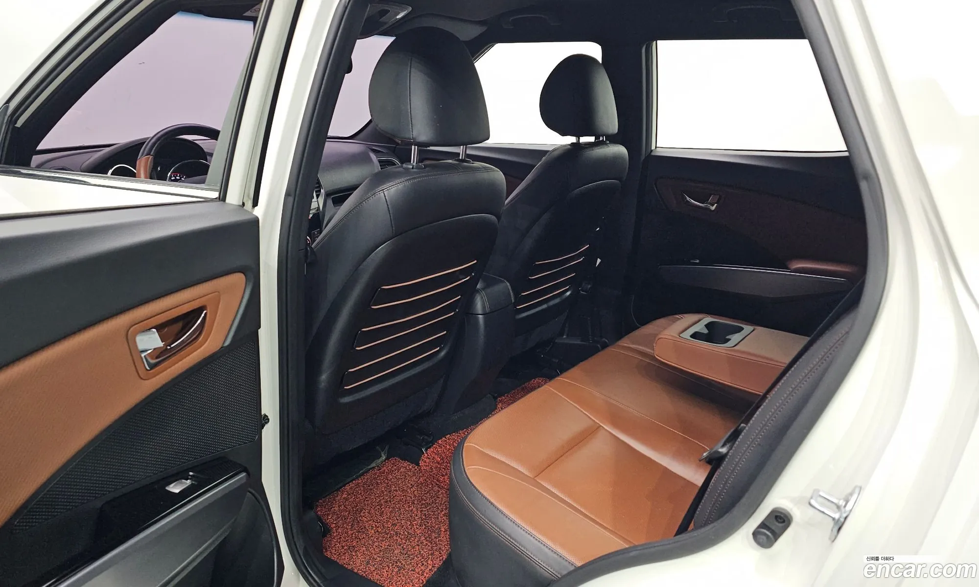 KG Mobility (SsangYong) Tivoli Armour 2017 — 16